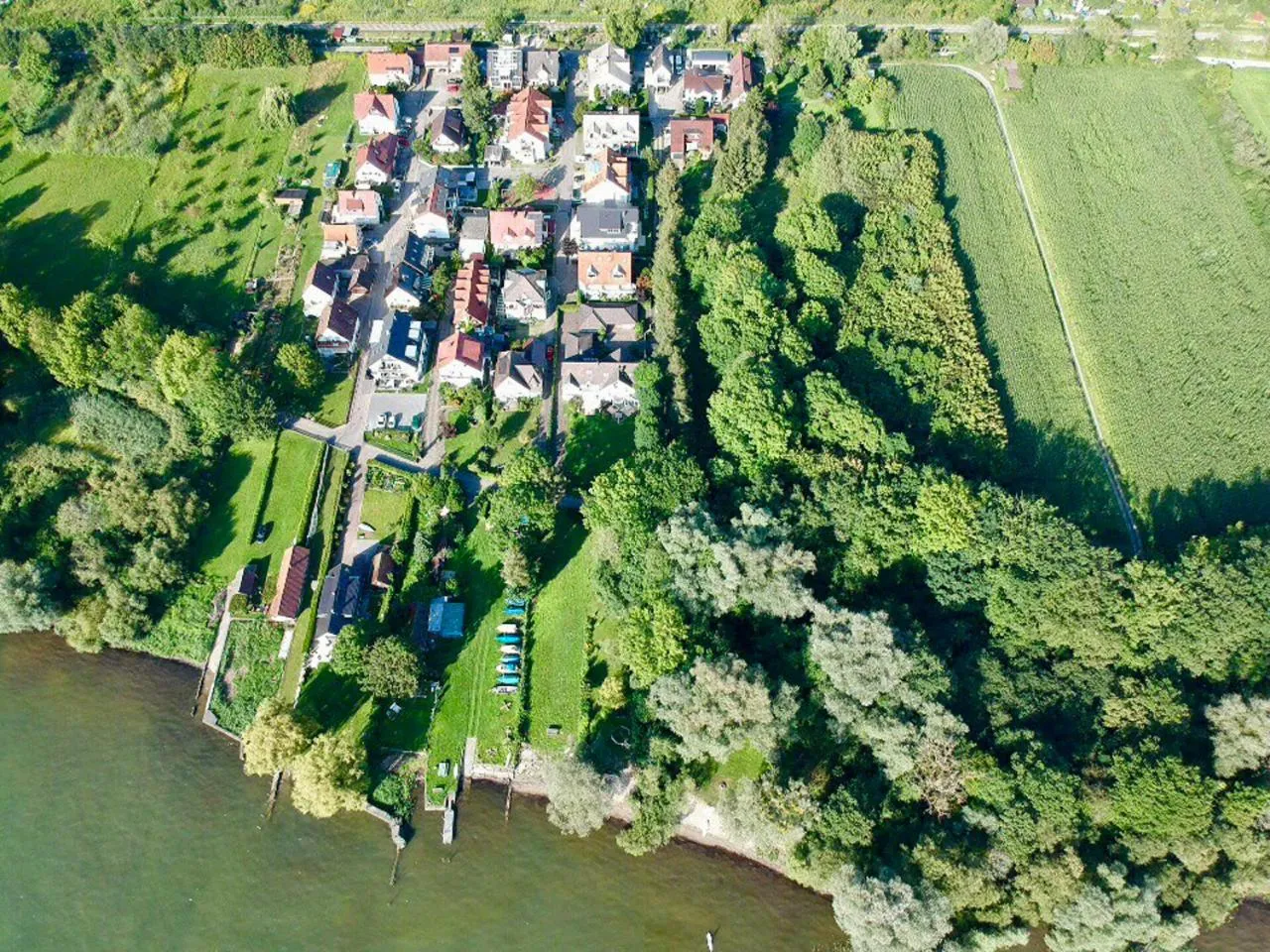 Bird's eye view in Ferien-Apartment Haubentaucher - mit priv Strandzugang
