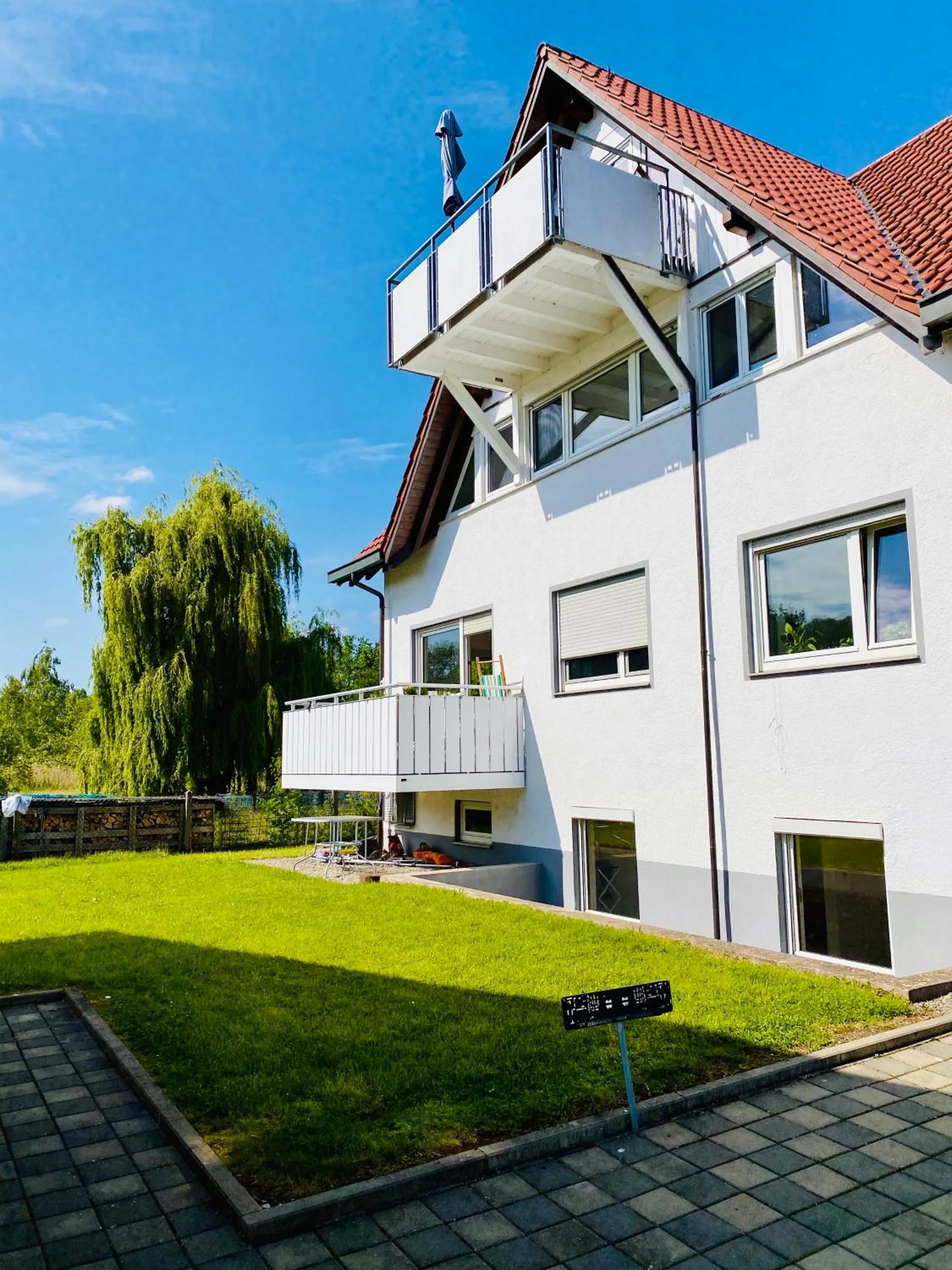 Property building in Ferien-Apartment Haubentaucher - mit priv Strandzugang