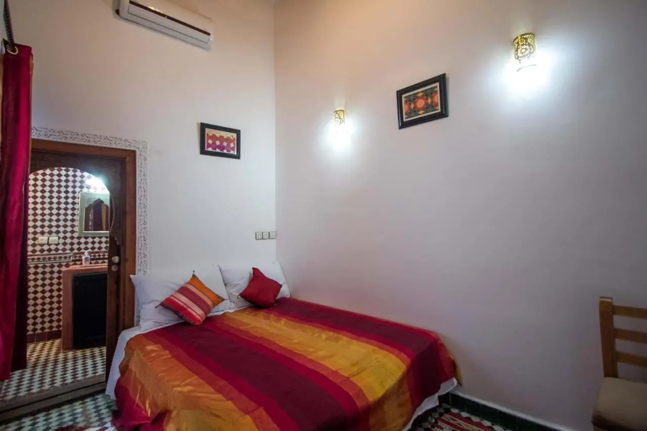 Bed in DAR MILOUDA RCIF