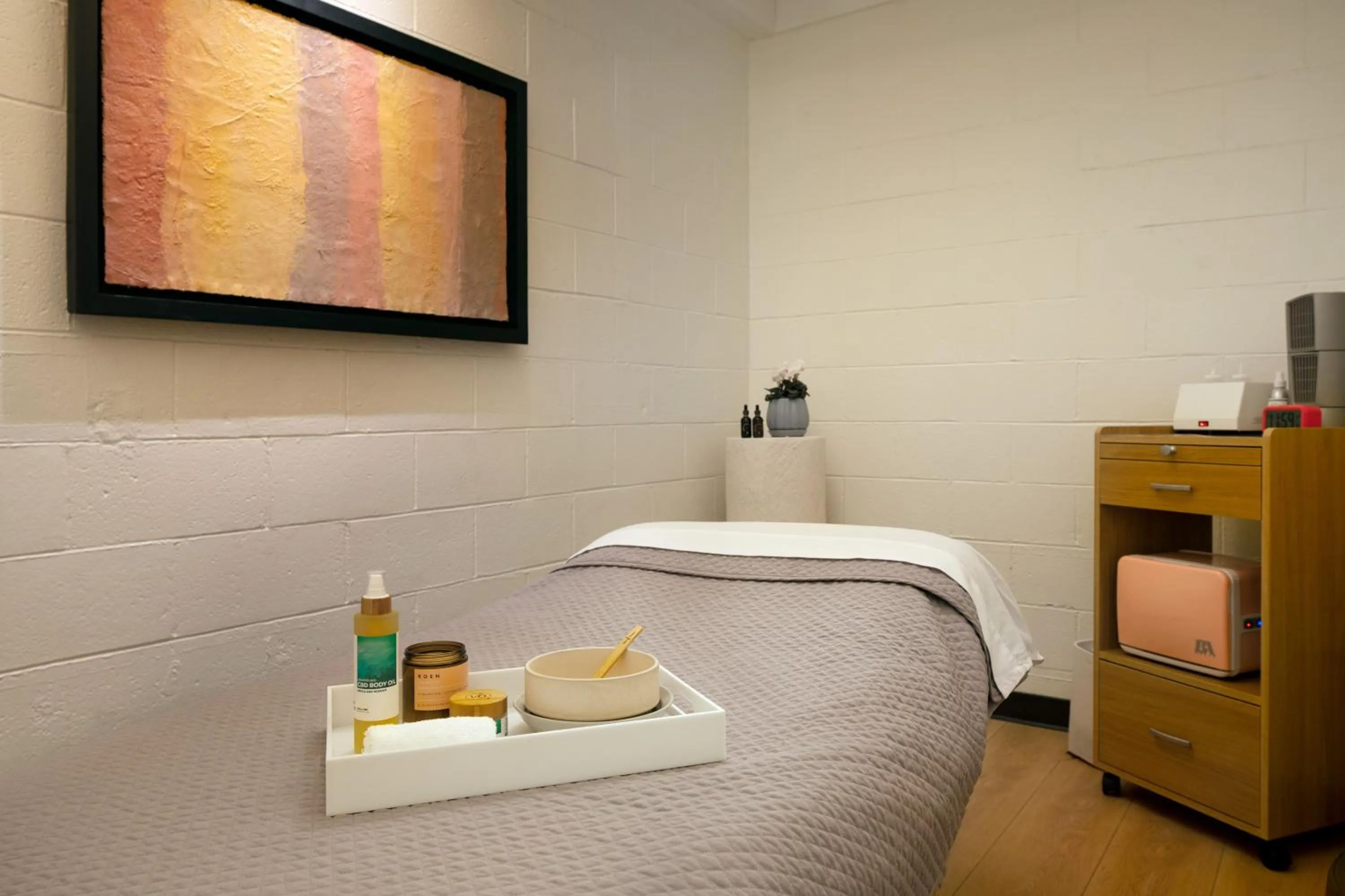 Massage, Bed in Dr Wilkinsons Backyard Resort and Mineral Springs a Member of Design Hotels