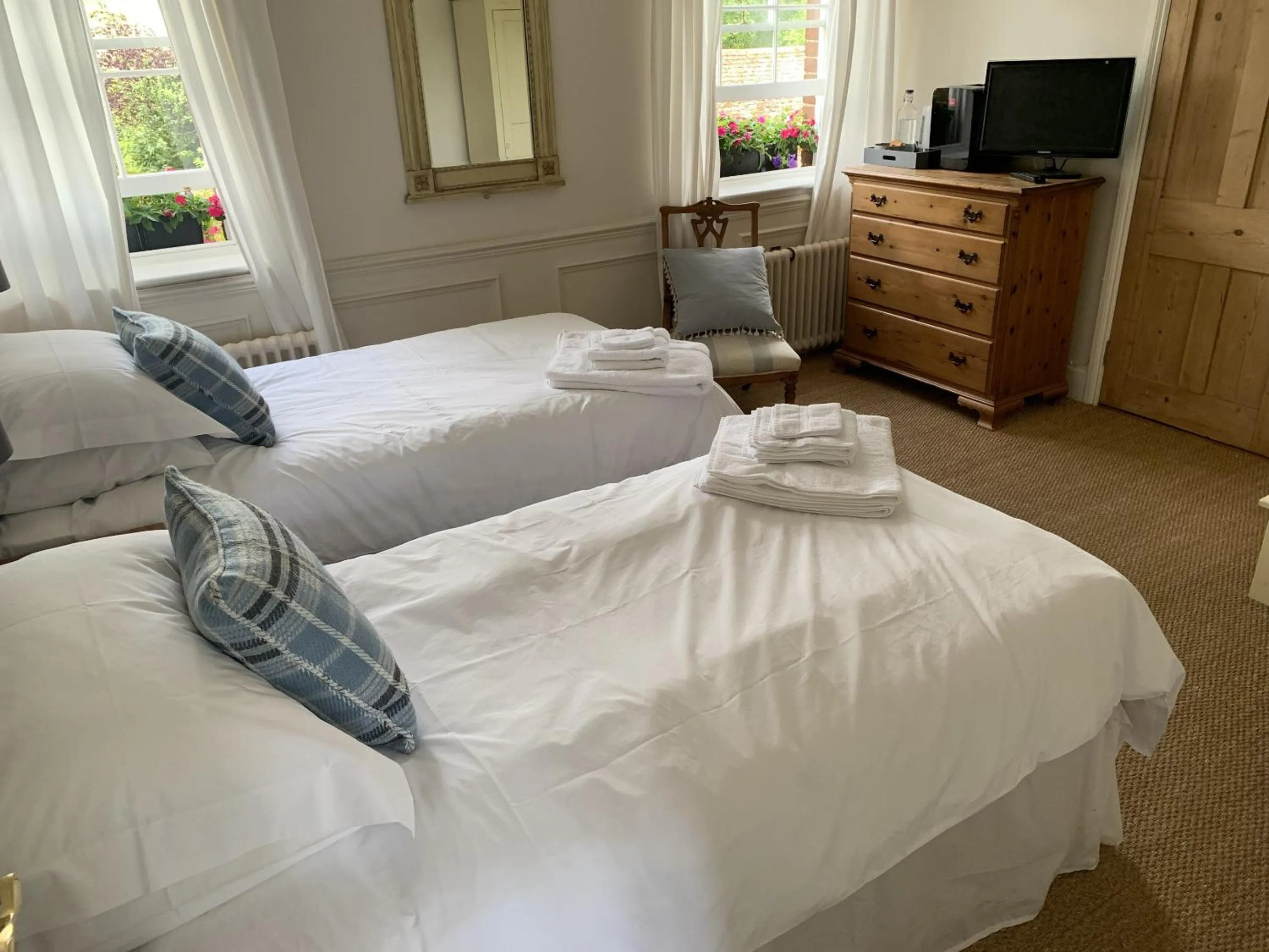 Bedroom in The Star and Garter