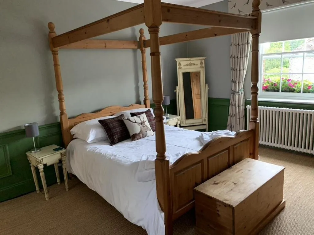 Bedroom in The Star and Garter