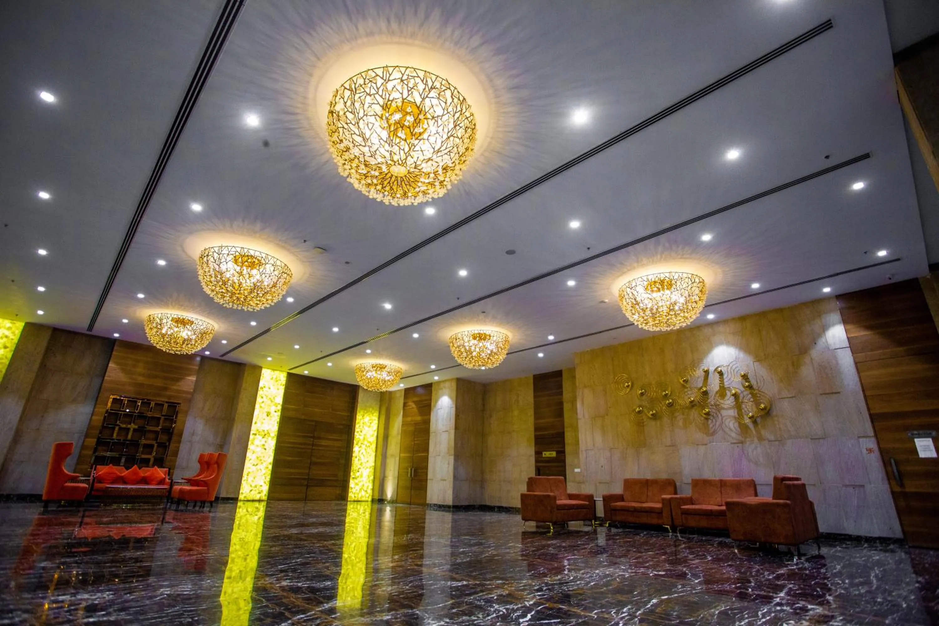 Lobby or reception in Citadel Hotel By Vinnca