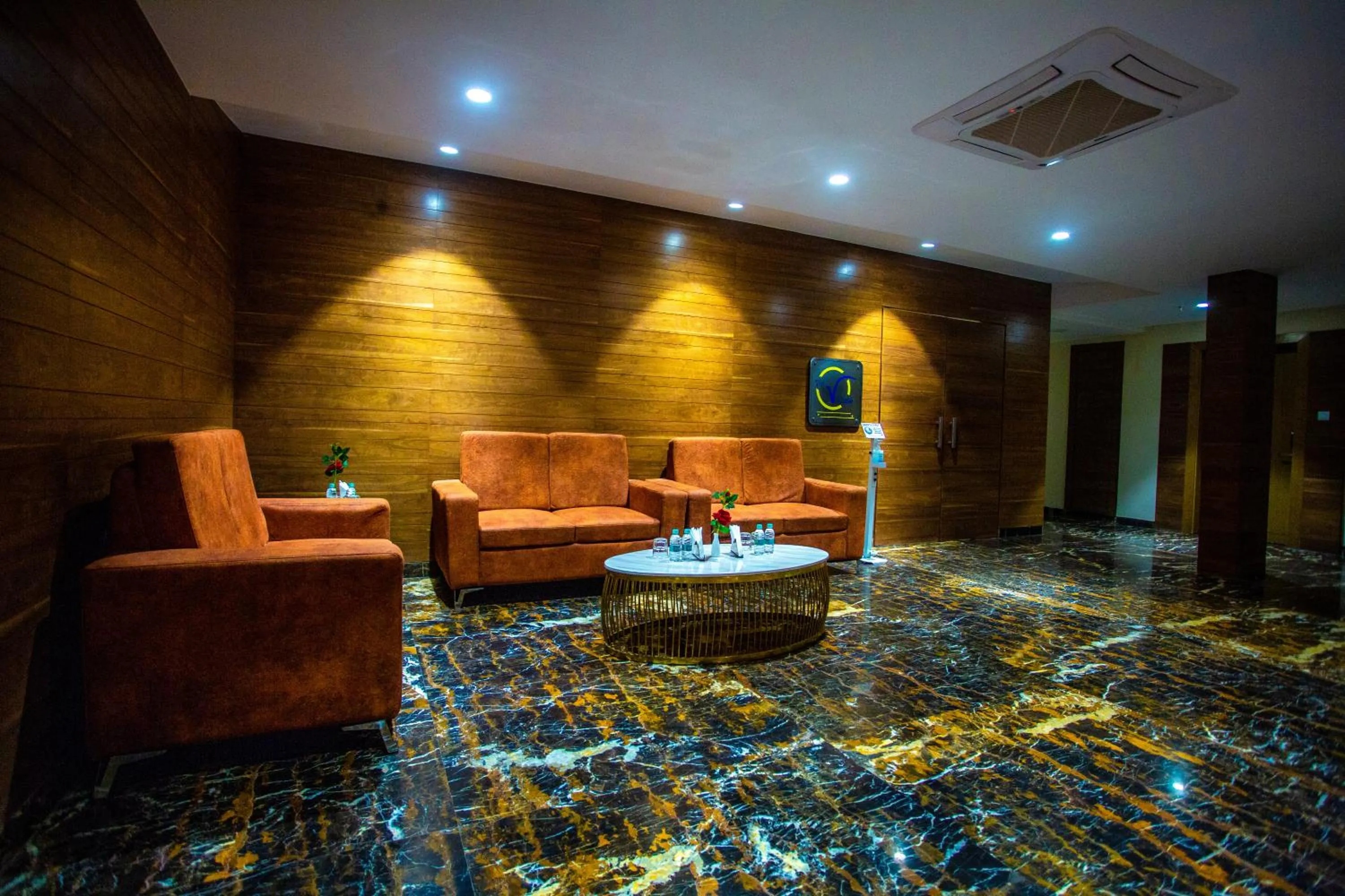 Restaurant/places to eat in Citadel Hotel By Vinnca