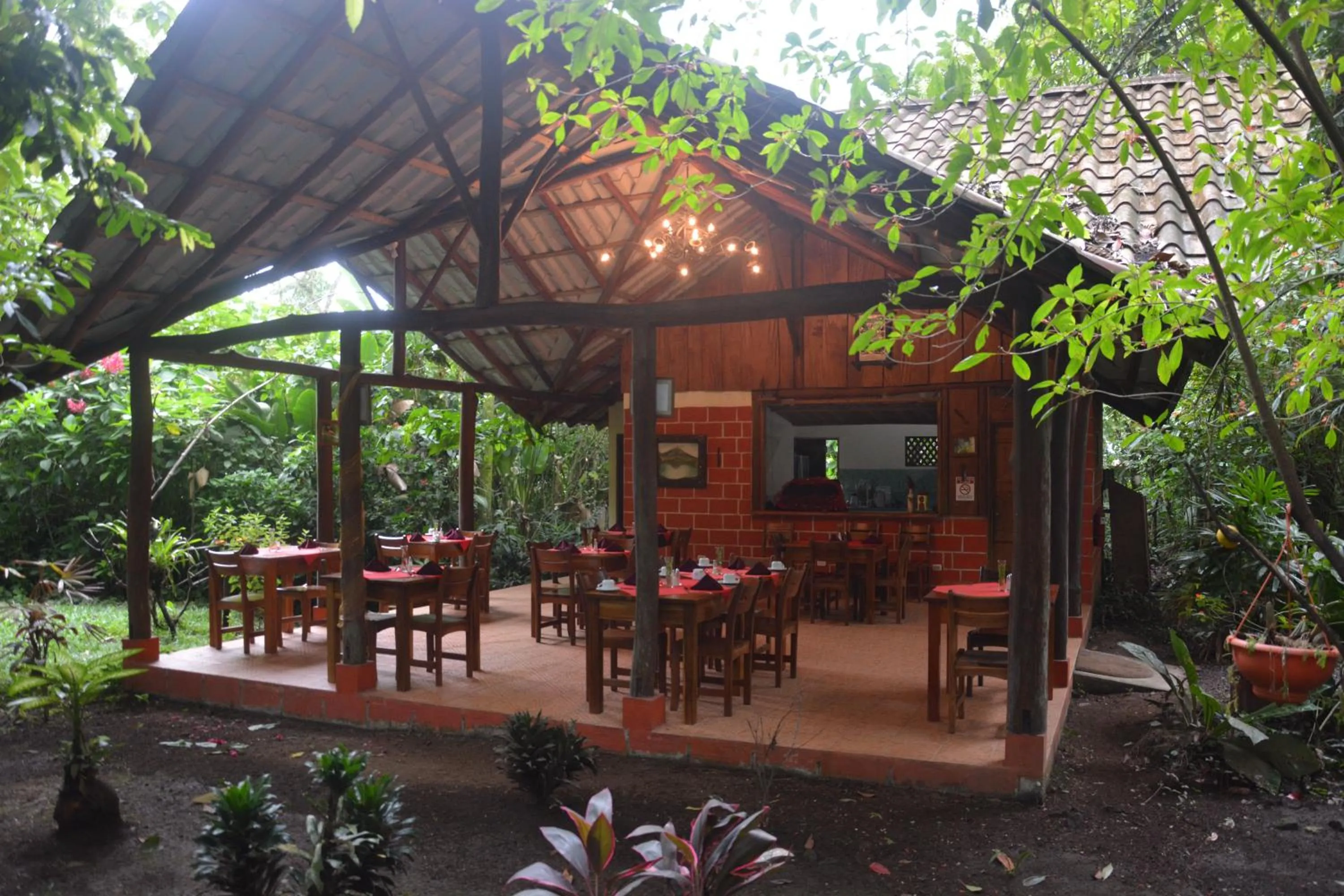 Restaurant/places to eat in Arenal Oasis Eco Lodge & Wildlife Refuge