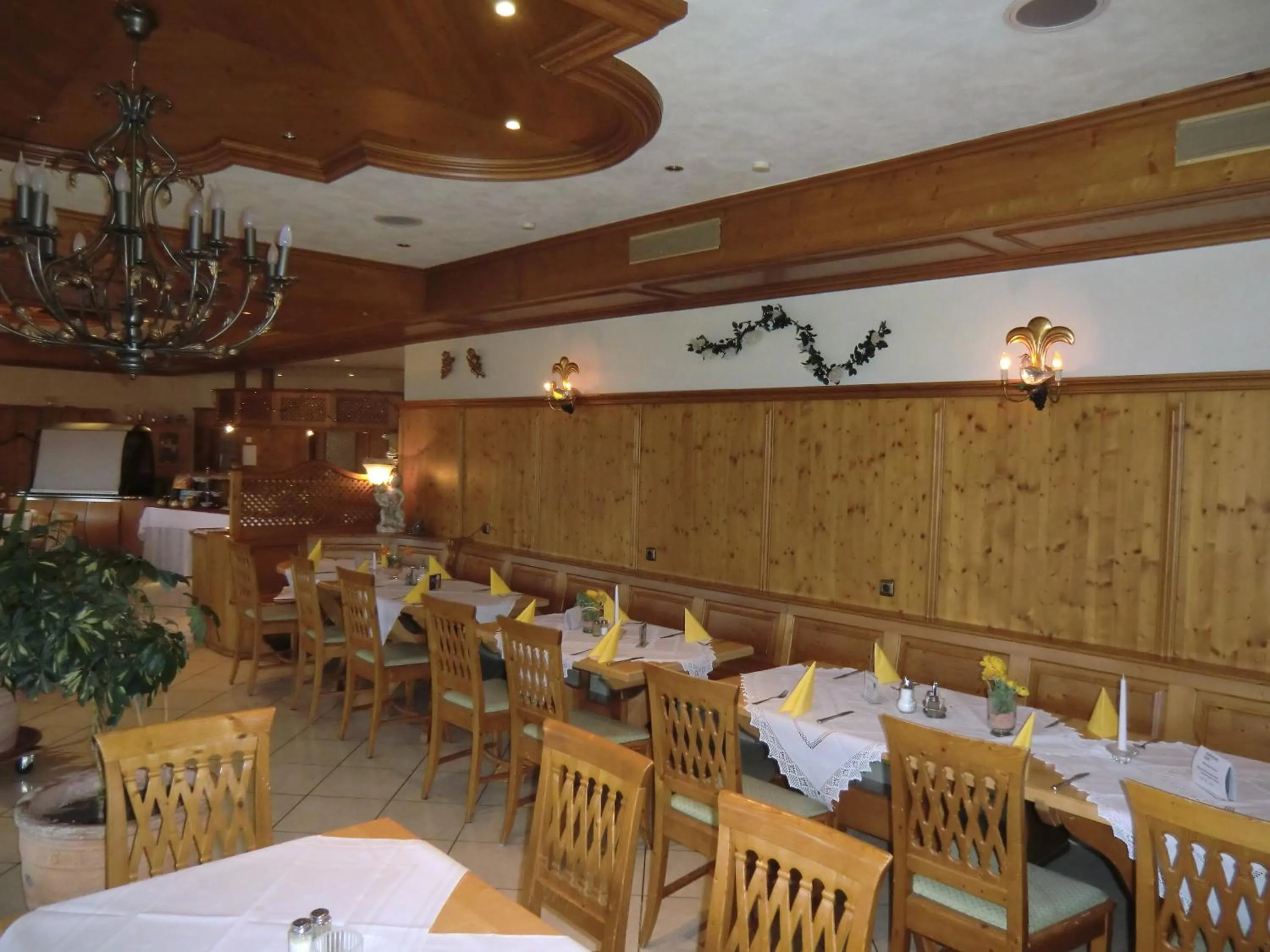 Restaurant/places to eat in Hotel Schlossgarten