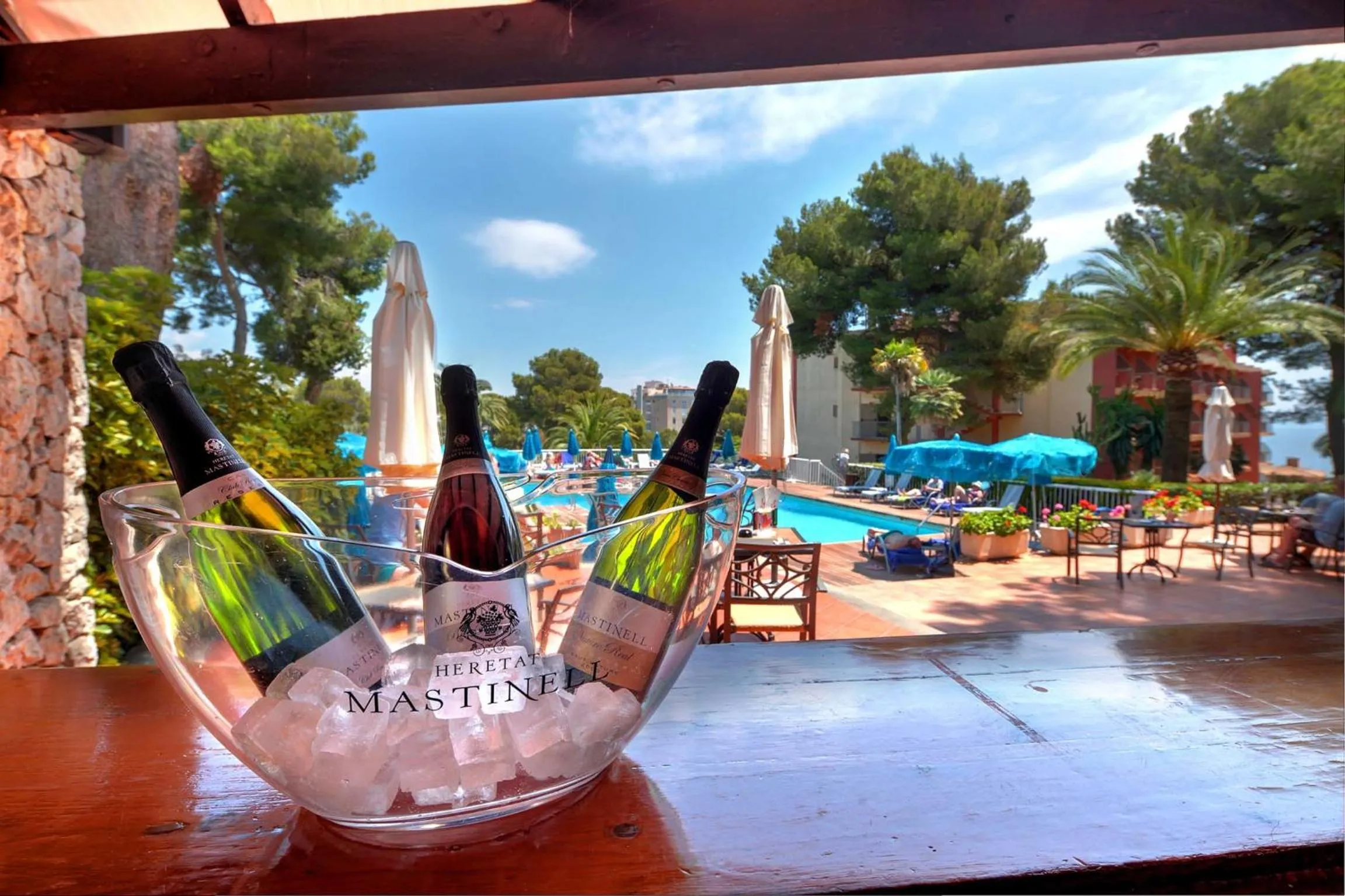 Swimming pool in Bonanza Park Hotel by Olivia Hotels Collection