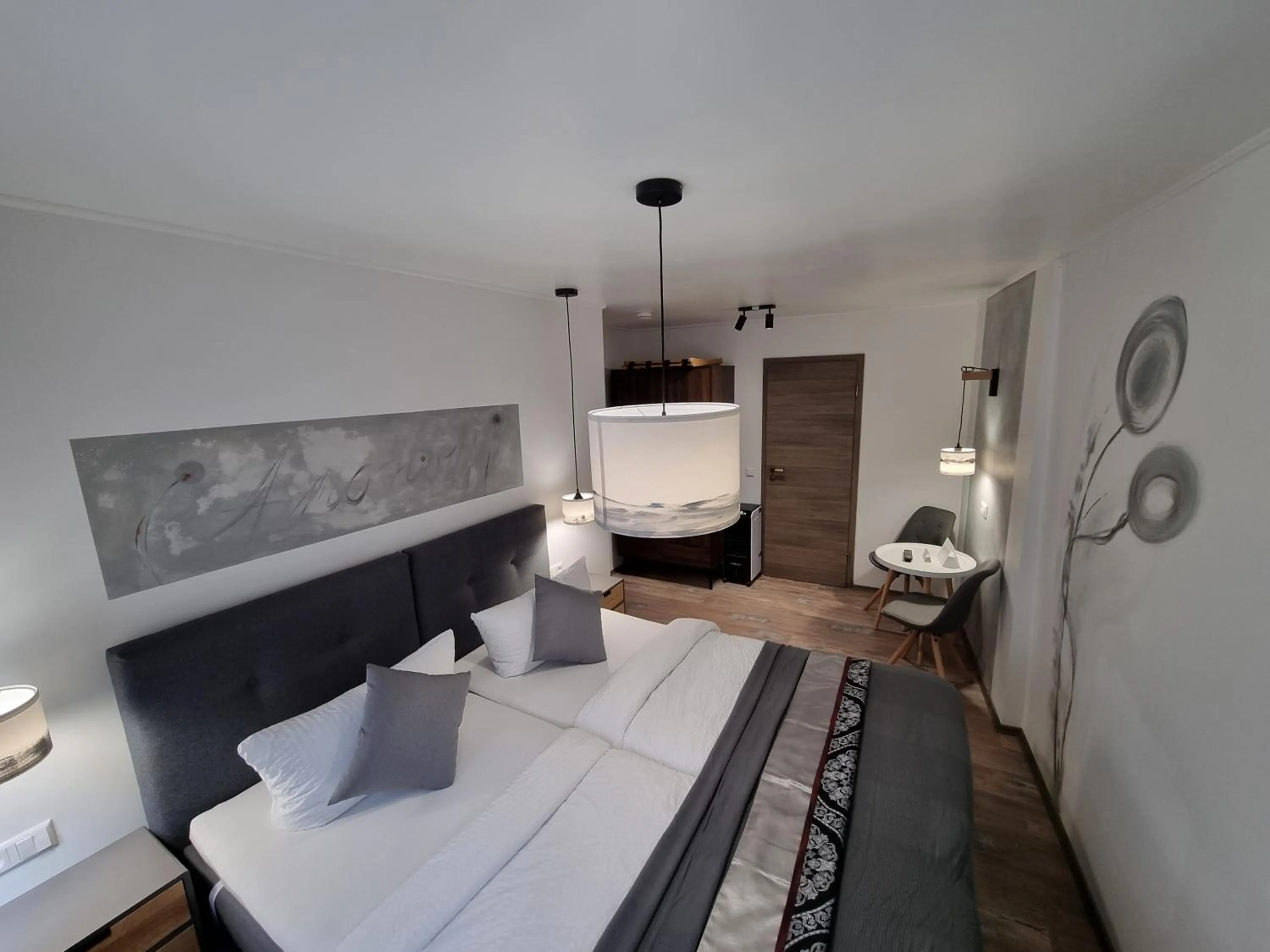 Photo of the whole room in Hotel Zur Post