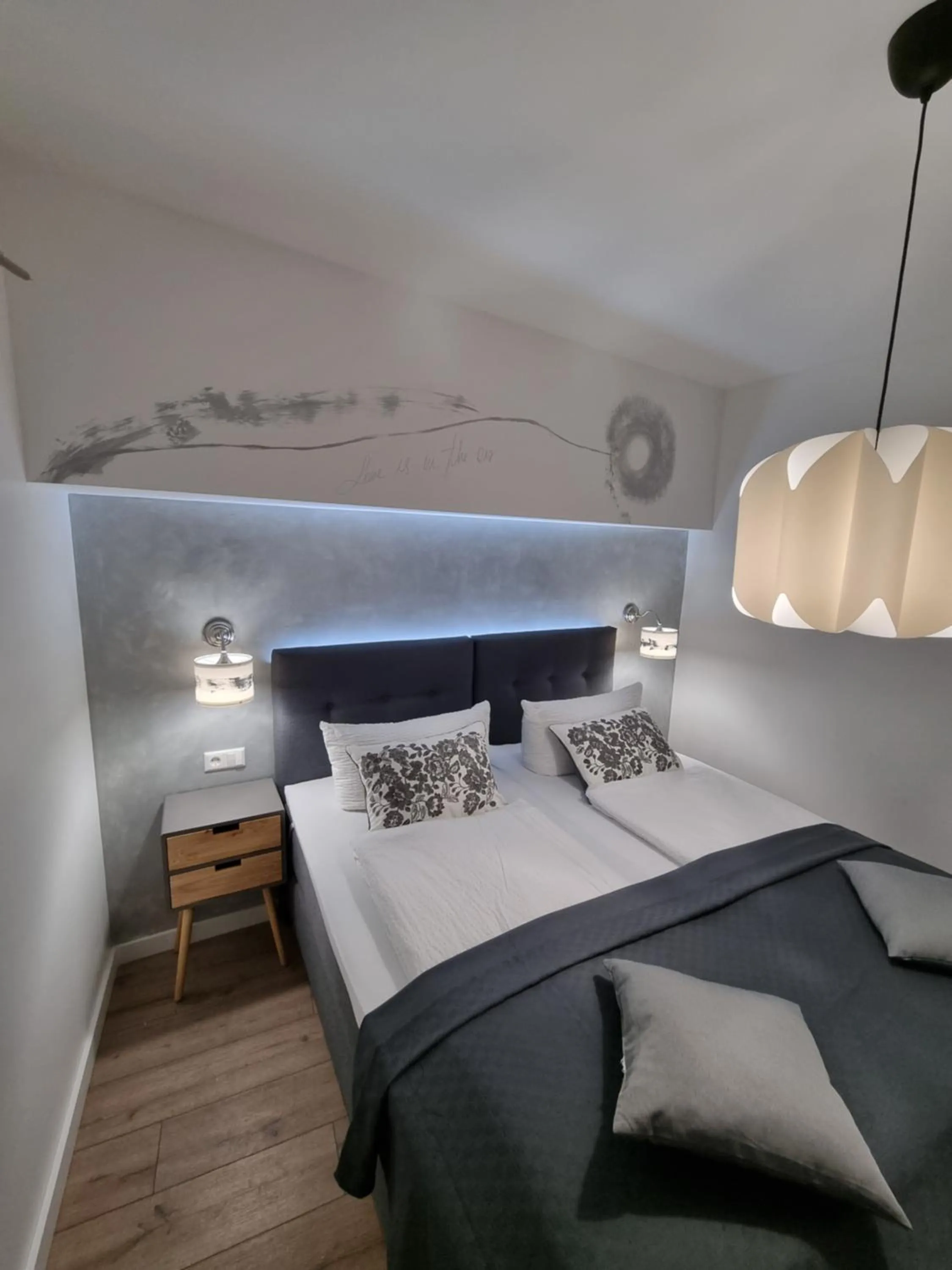 Bed in Hotel Zur Post