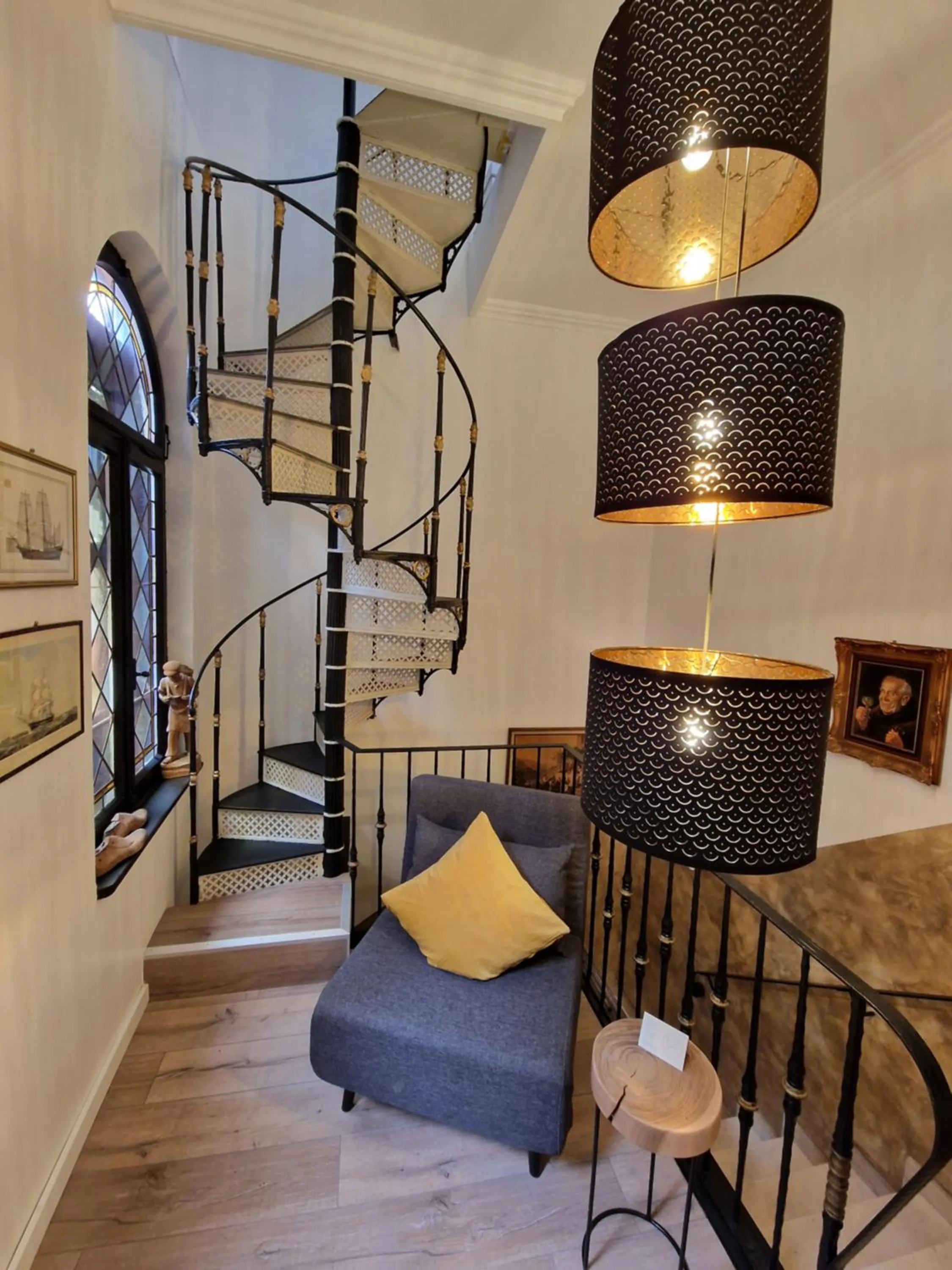 Seating area in Hotel Zur Post