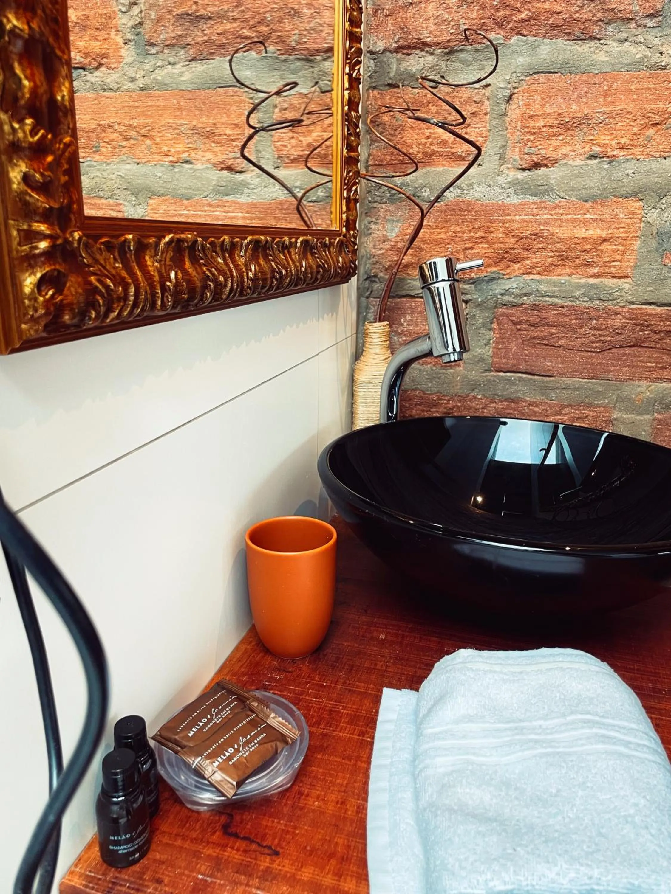 Bathroom in Afeto Pousada