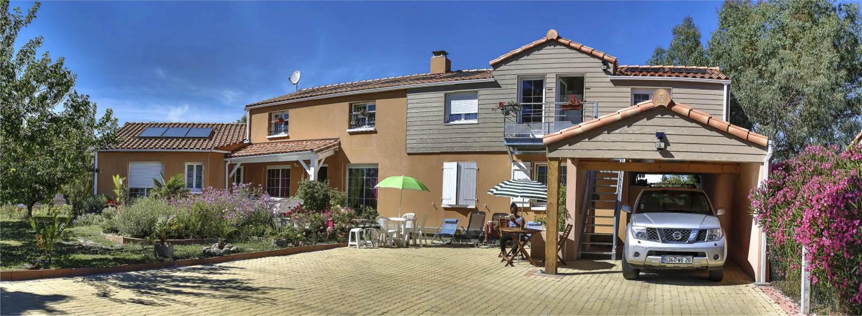 Apartment with Garden View in Olékaté