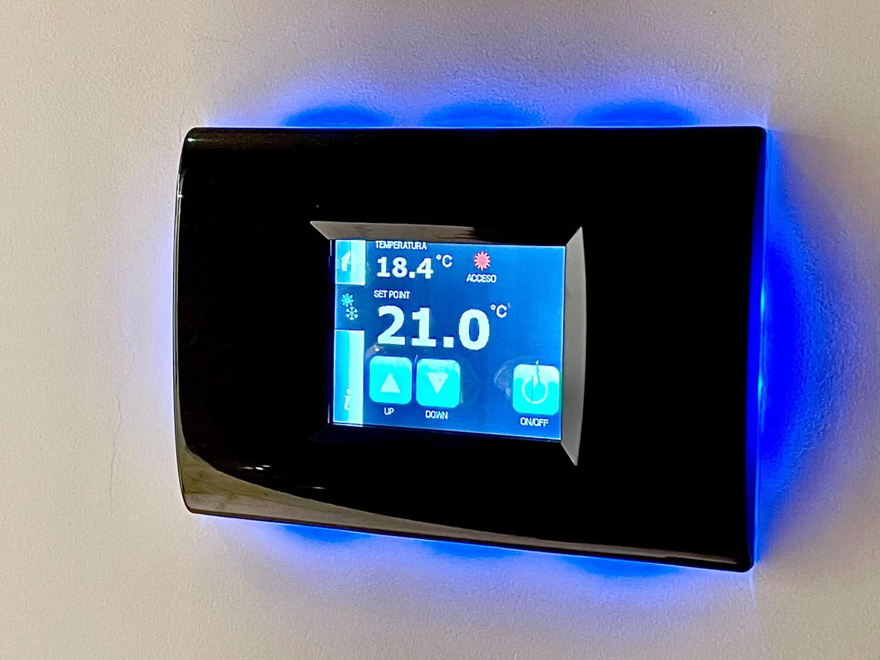 TV and multimedia in ETNEA STYLE CATANIA LUXURY ROOMS