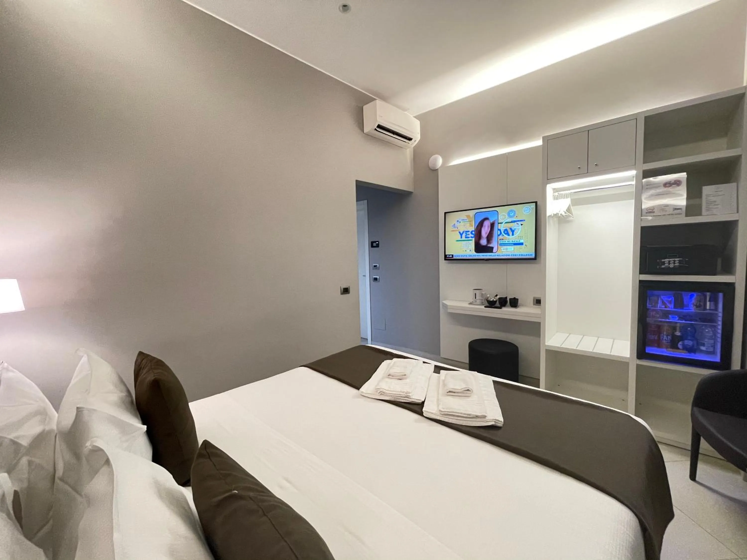 Bed in ETNEA STYLE CATANIA LUXURY ROOMS