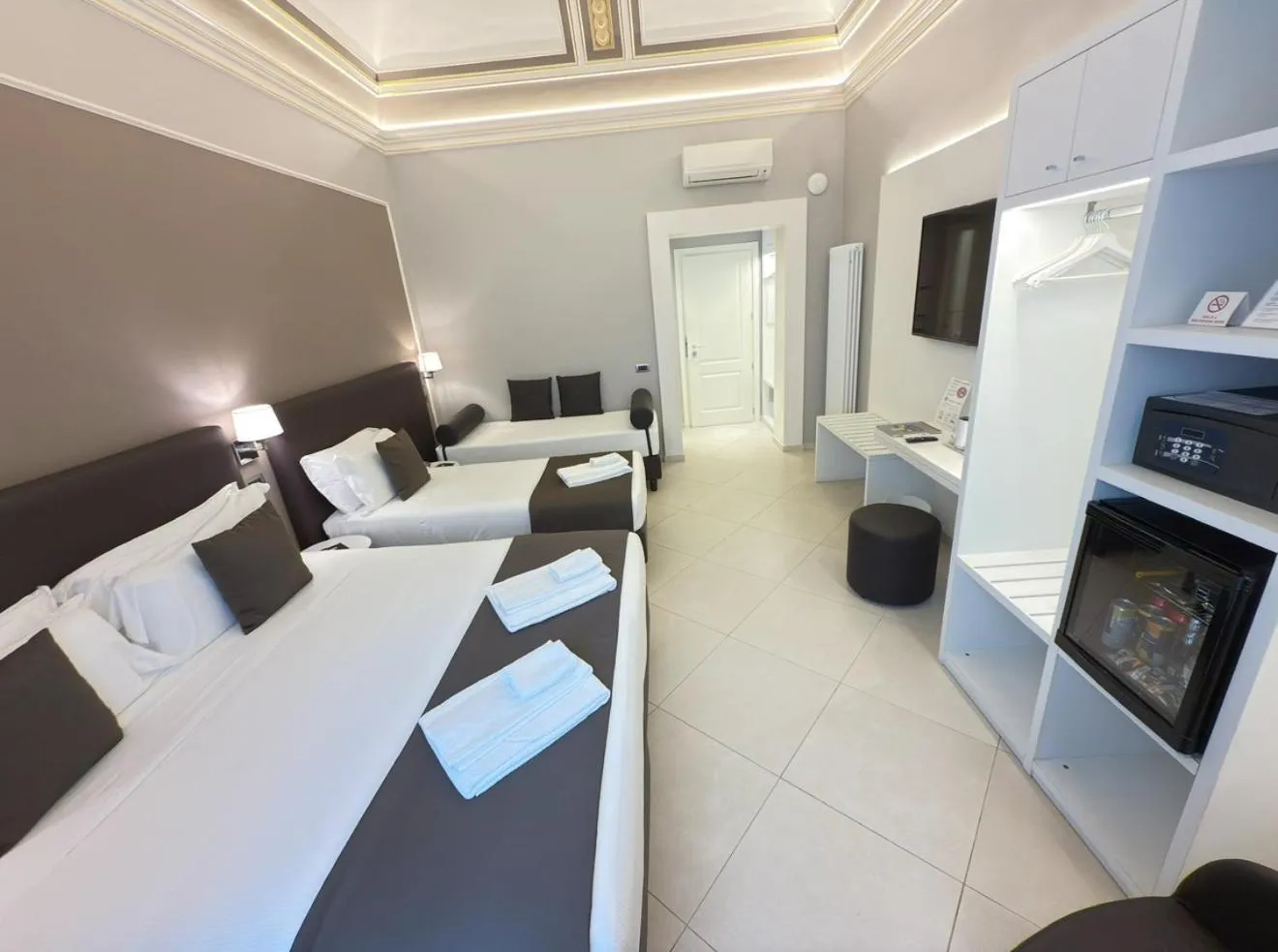 Bed in ETNEA STYLE CATANIA LUXURY ROOMS