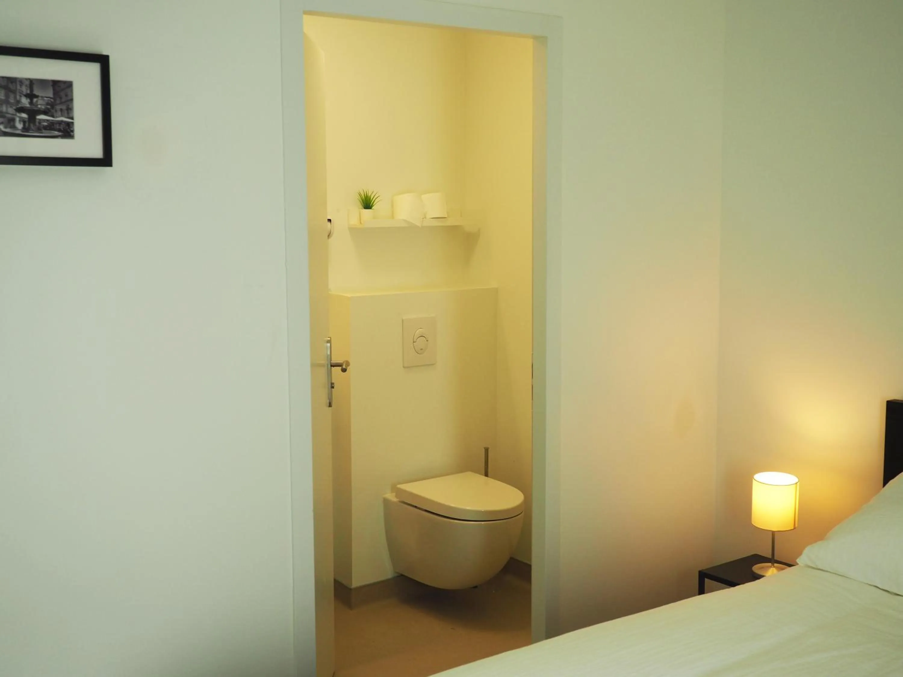 Toilet in Résidence Ramblas