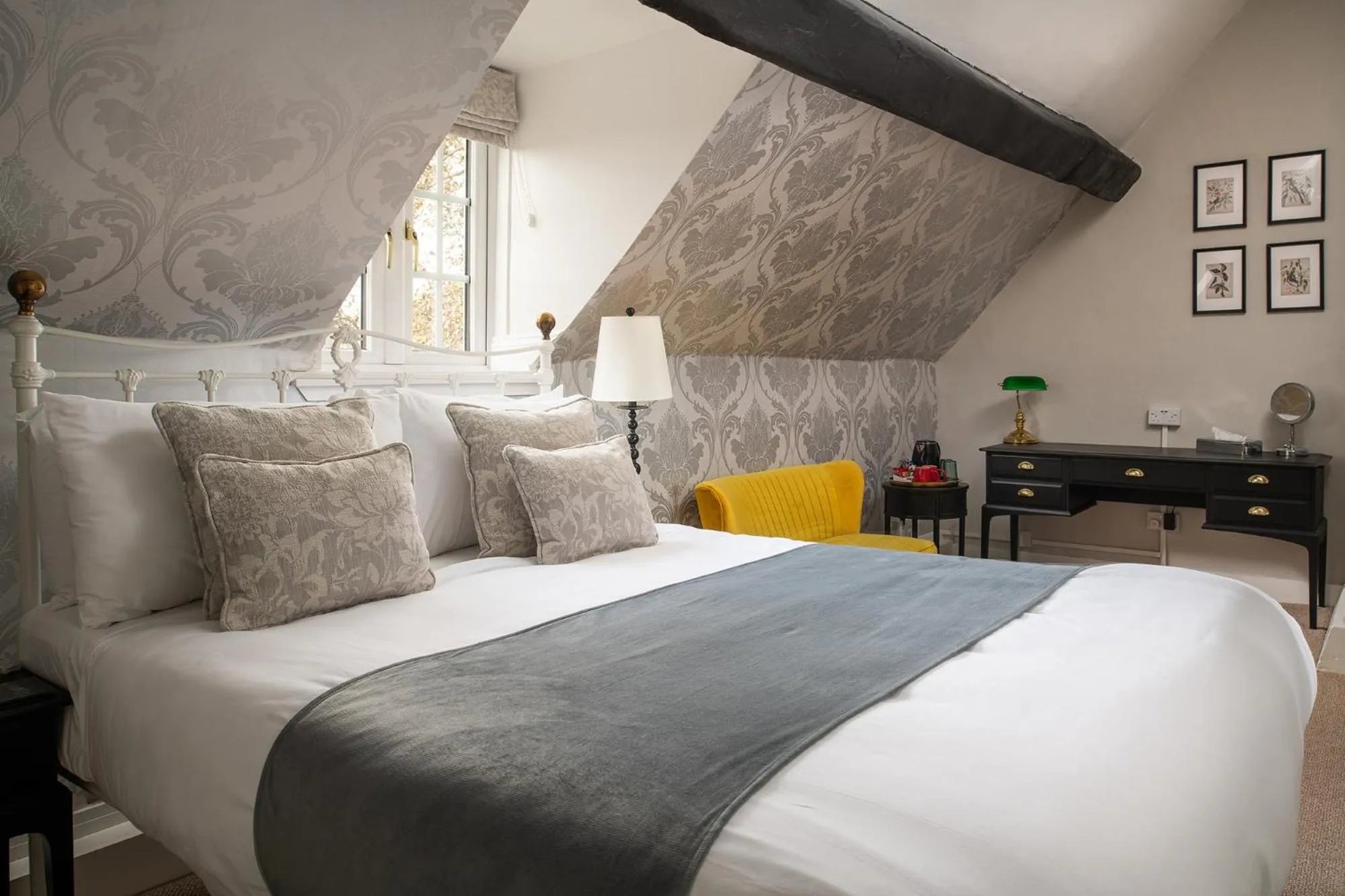 Bedroom, Bed in Springfield House - Birmingham Airport & NEC