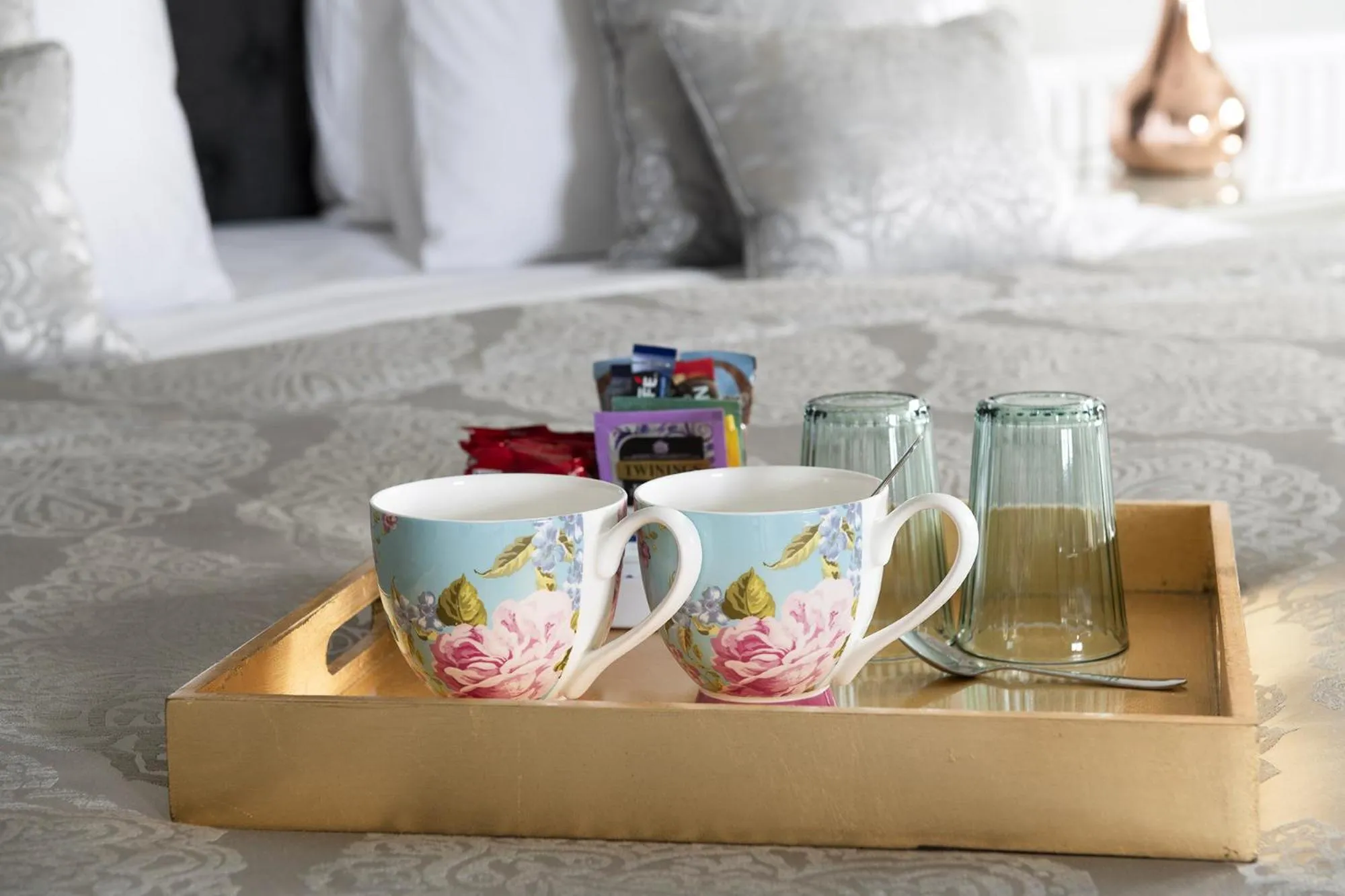 Food and drinks, Bed in Springfield House - Birmingham Airport & NEC