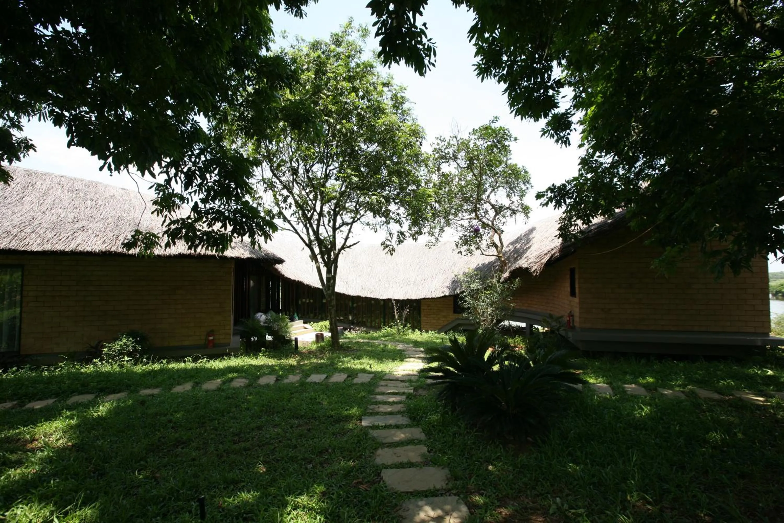 Tomodachi Retreat - Làng Mít