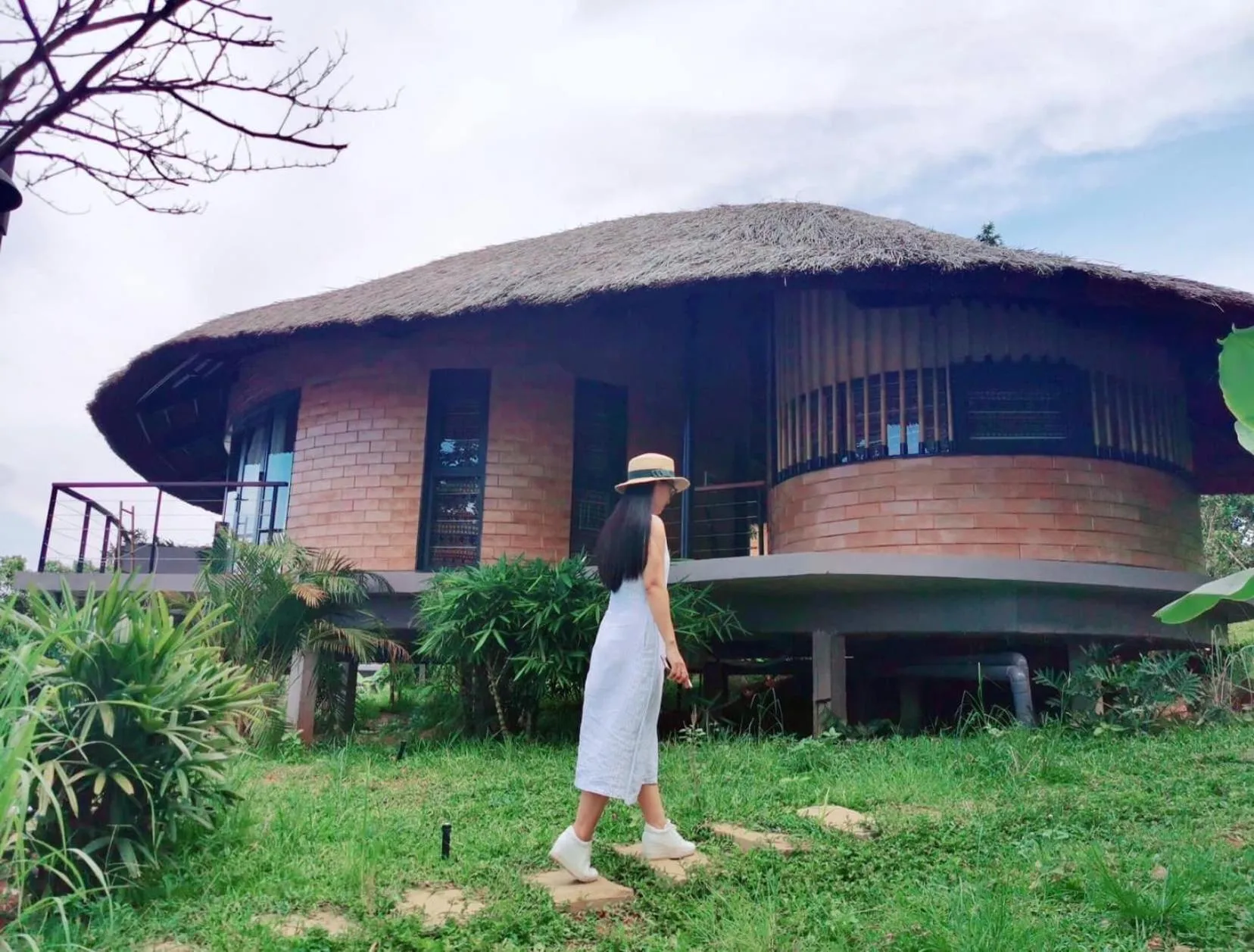 Tomodachi Retreat - Làng Mít