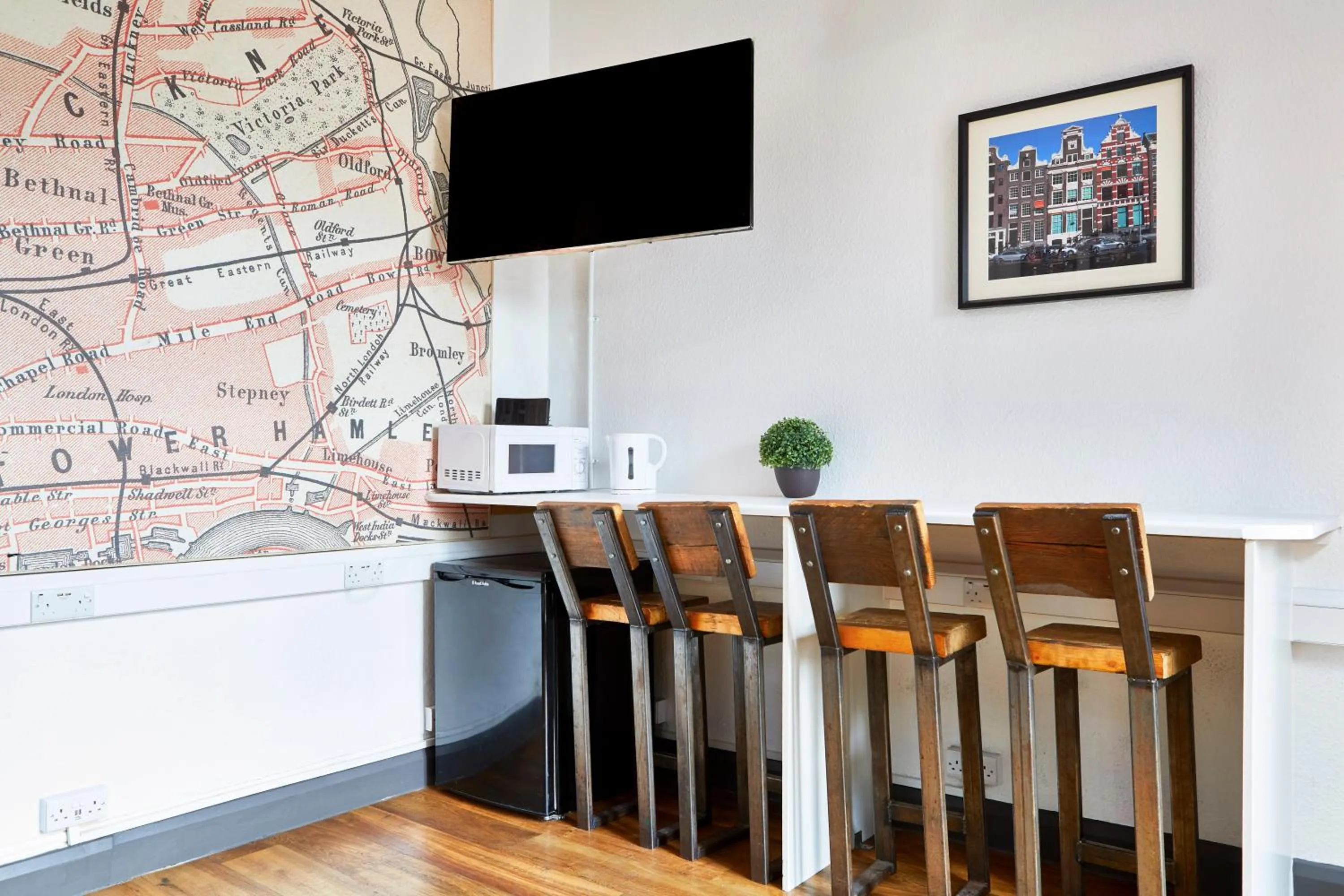 Communal kitchen in St Christopher's Inn London Bridge - The Village