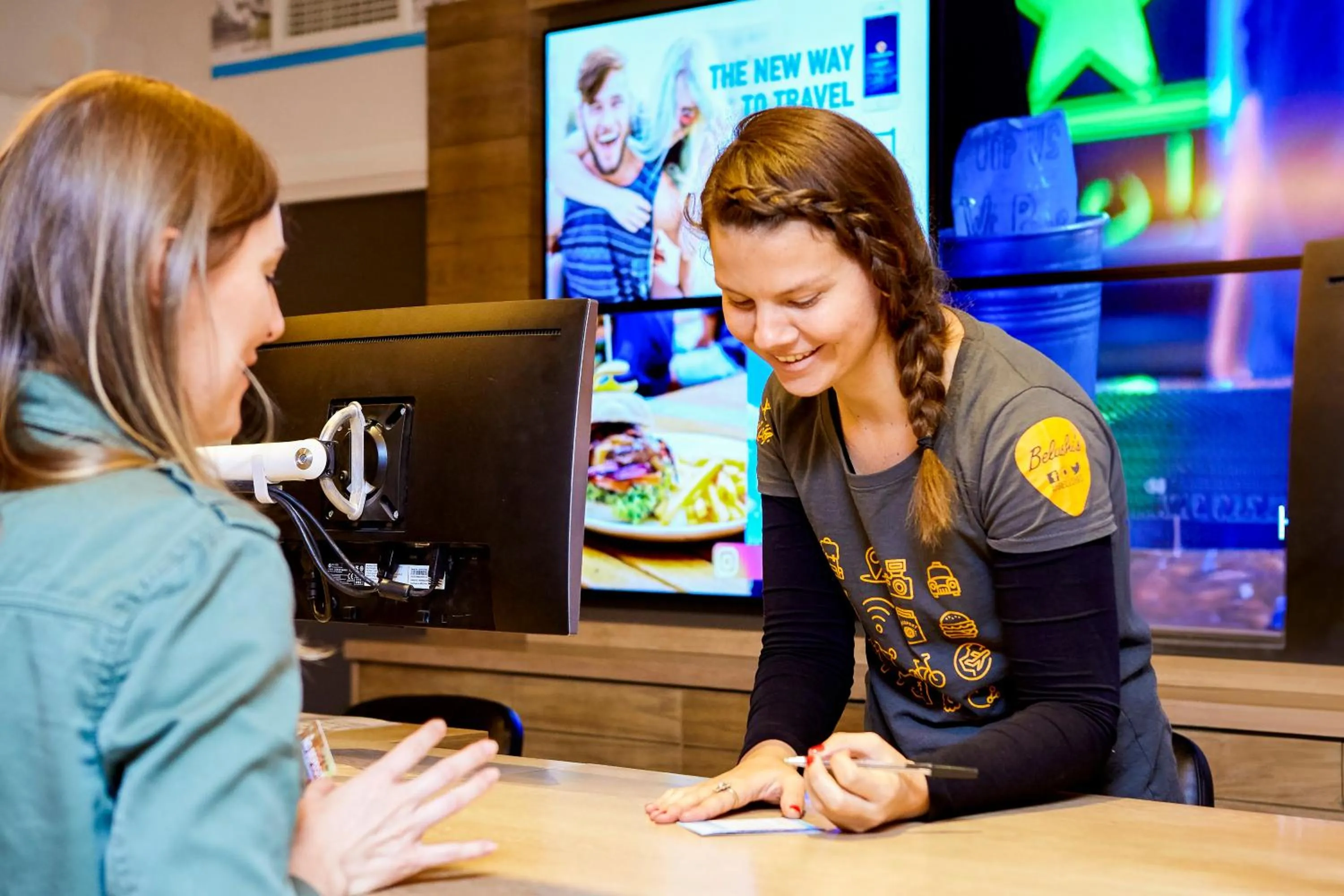 Lobby or reception in St Christopher's Inn London Bridge - The Village