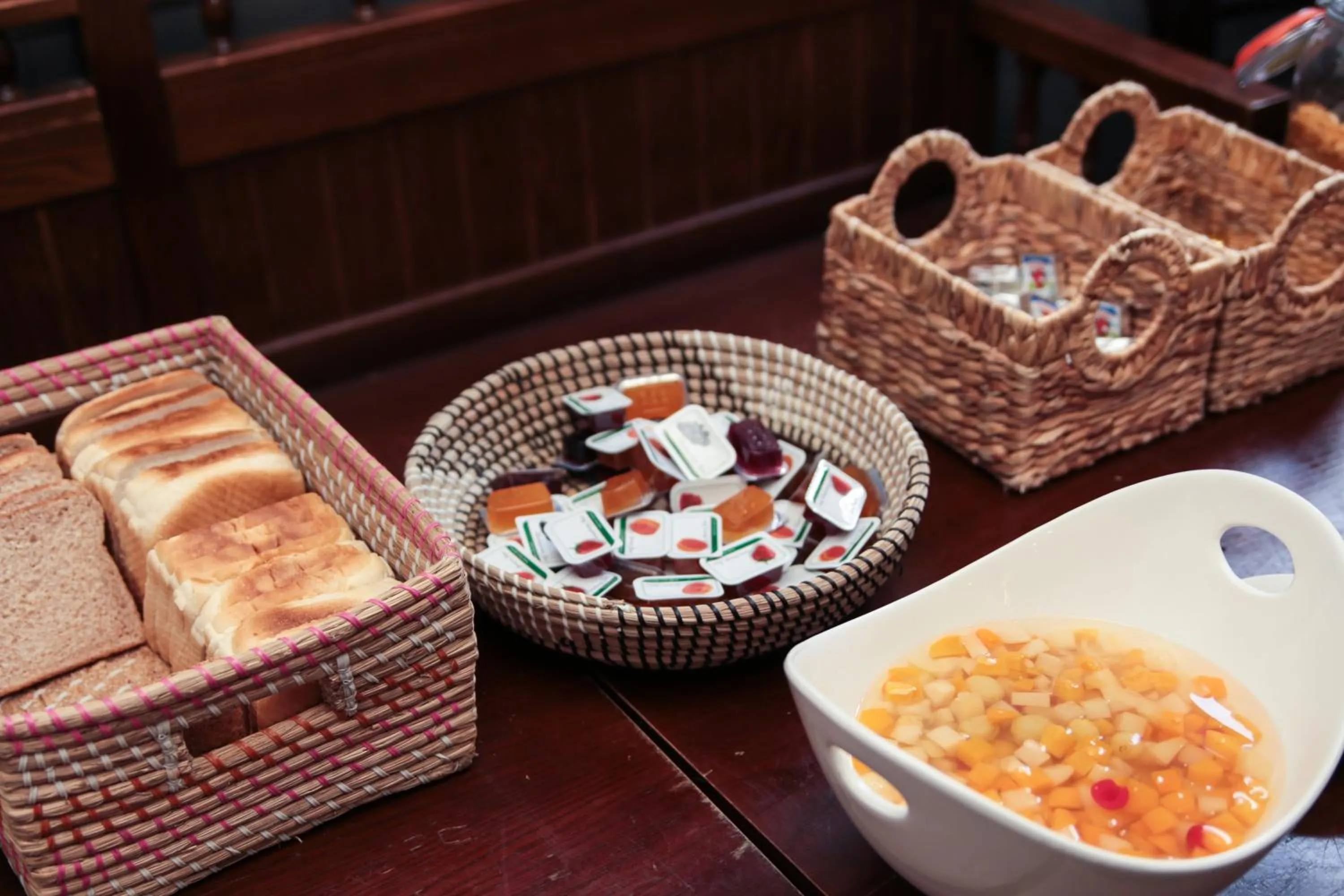 Breakfast in St Christopher's Inn London Bridge - The Inn