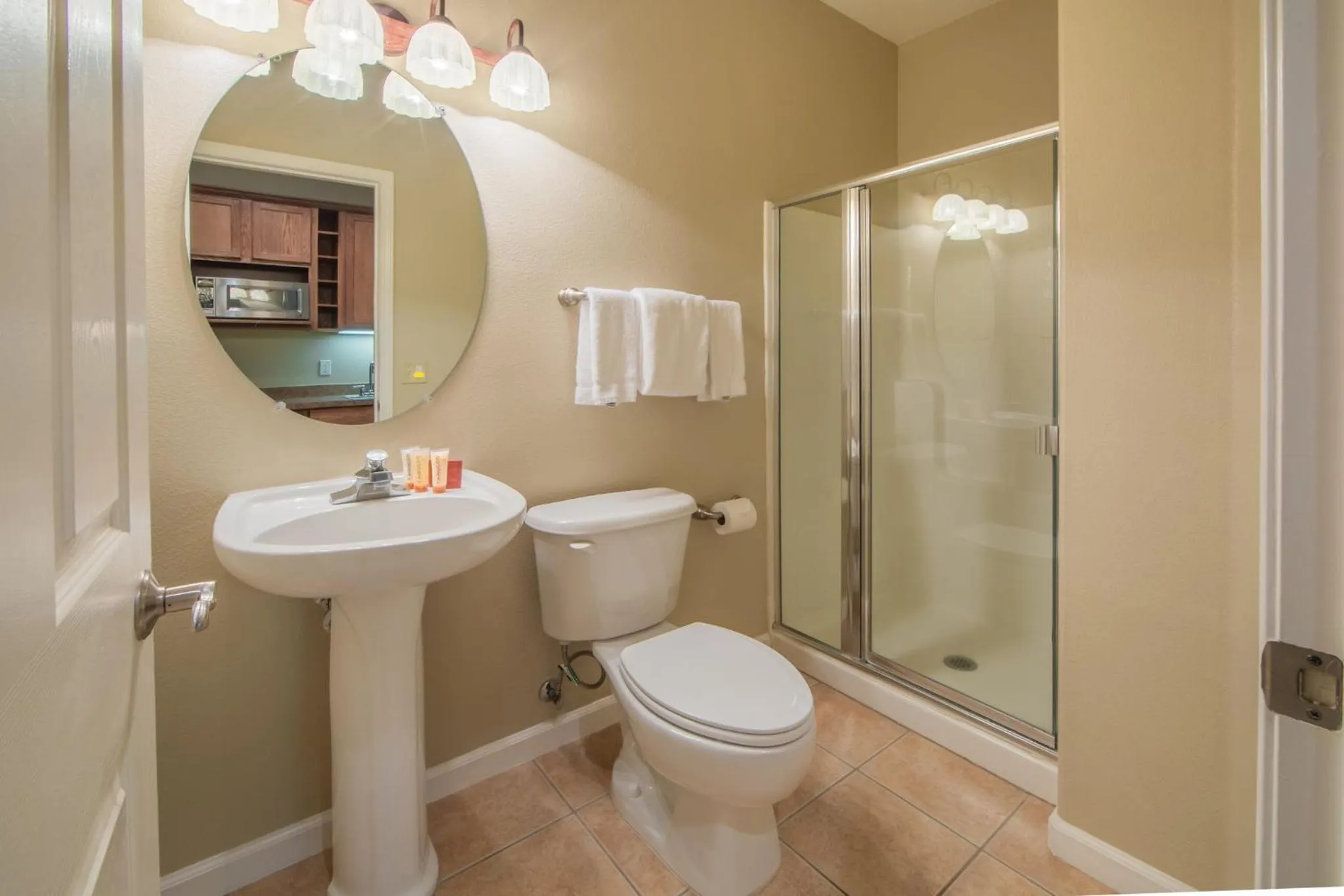 Photo of the whole room in Holiday Inn Club Vacations - David Walley's Resort