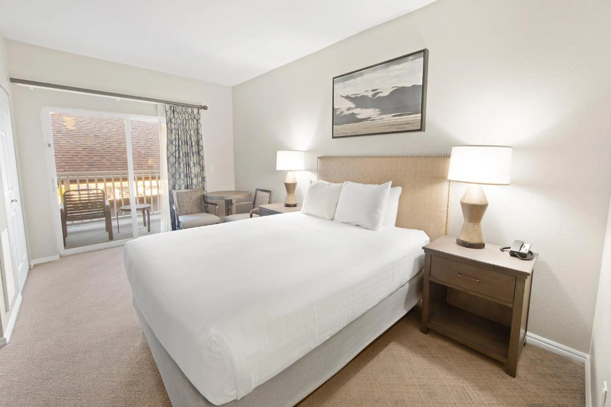 Photo of the whole room, Bed in Holiday Inn Club Vacations - David Walley's Resort