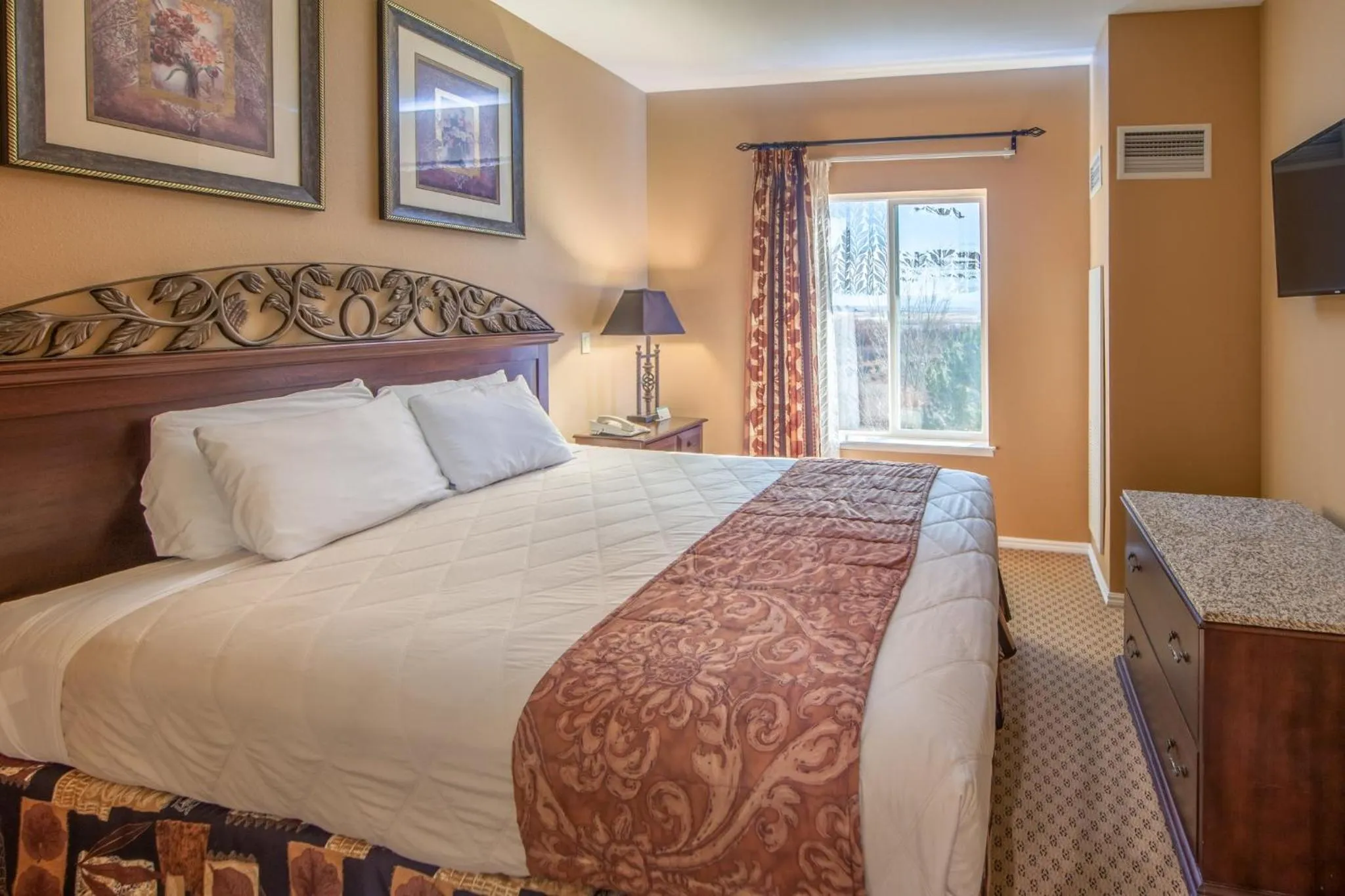 Photo of the whole room, Bed in Holiday Inn Club Vacations - David Walley's Resort