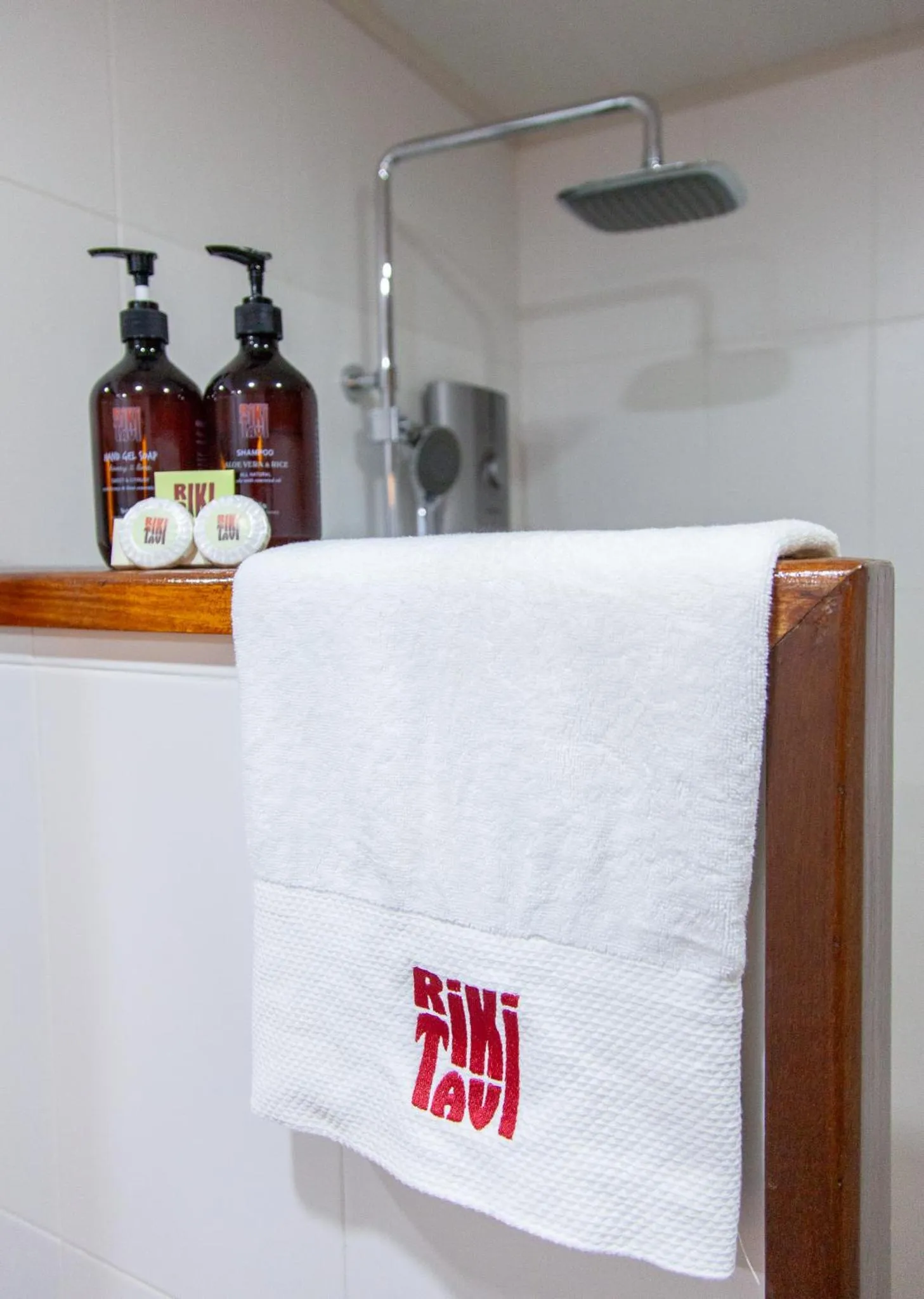 Shower in Rikitikitavi