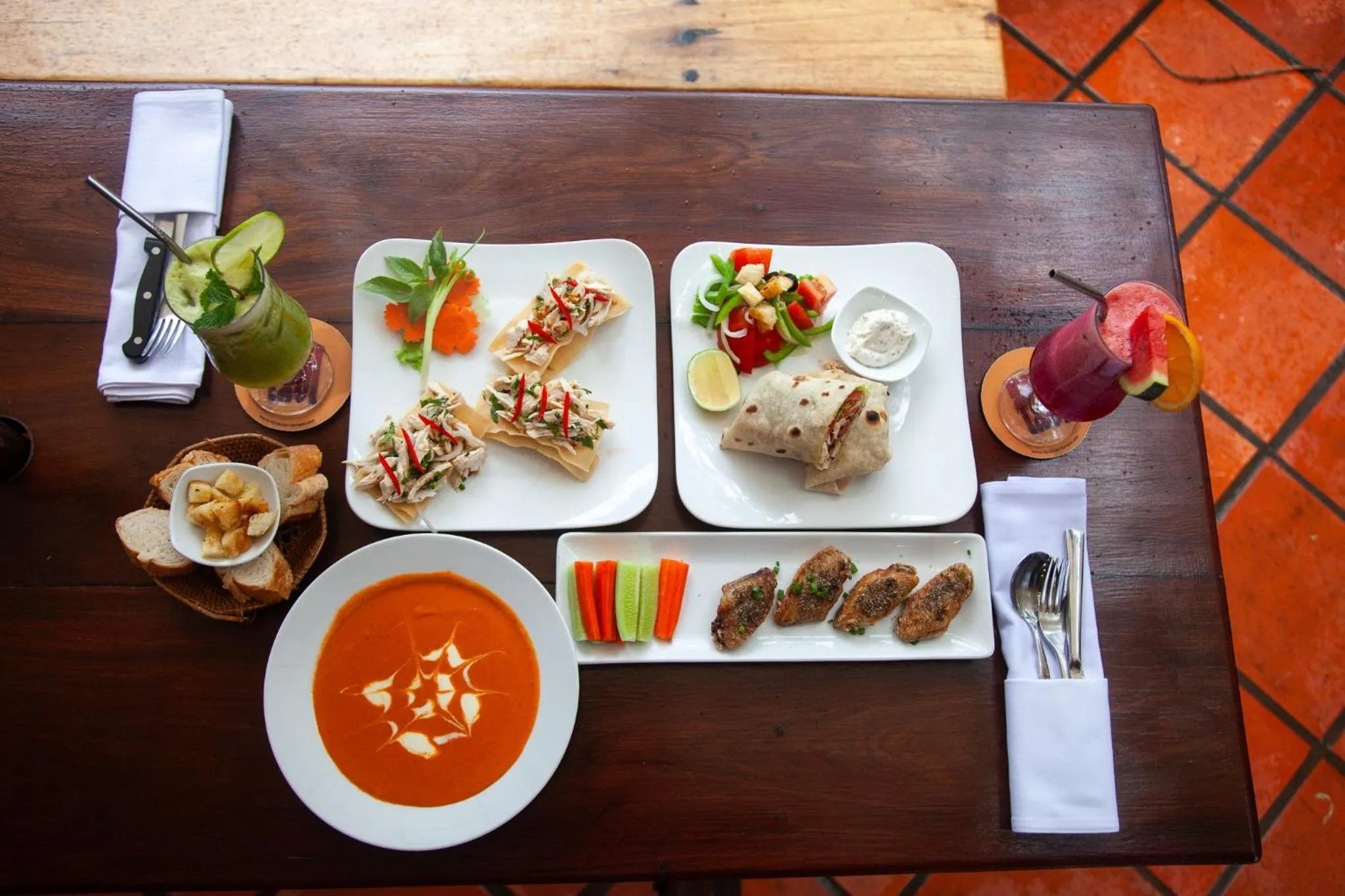 Lounge or bar in Rikitikitavi