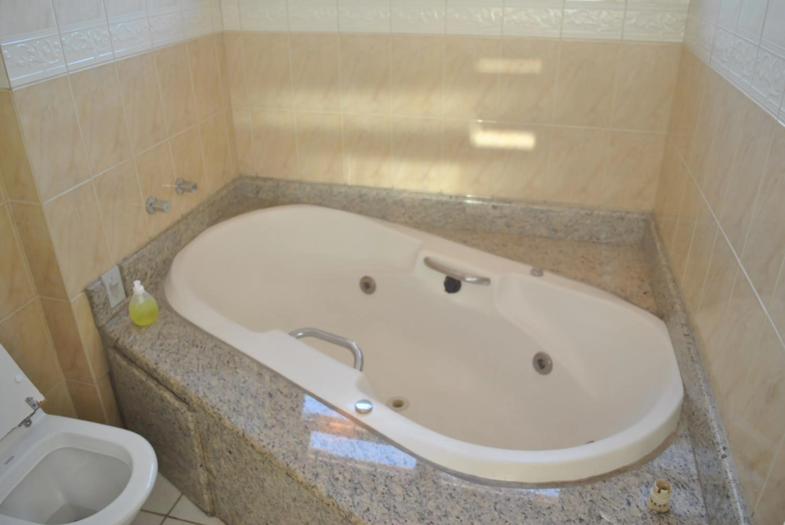 Hot Spring Bath in Residencial Sol e Mar de Floripa