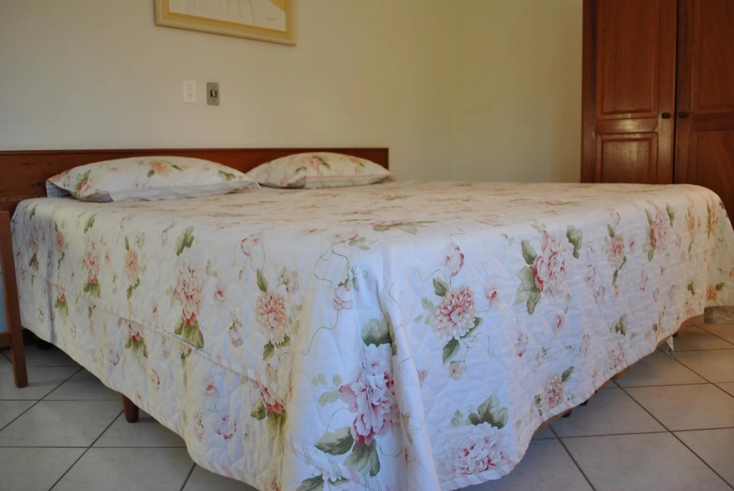 Bedroom in Residencial Sol e Mar de Floripa