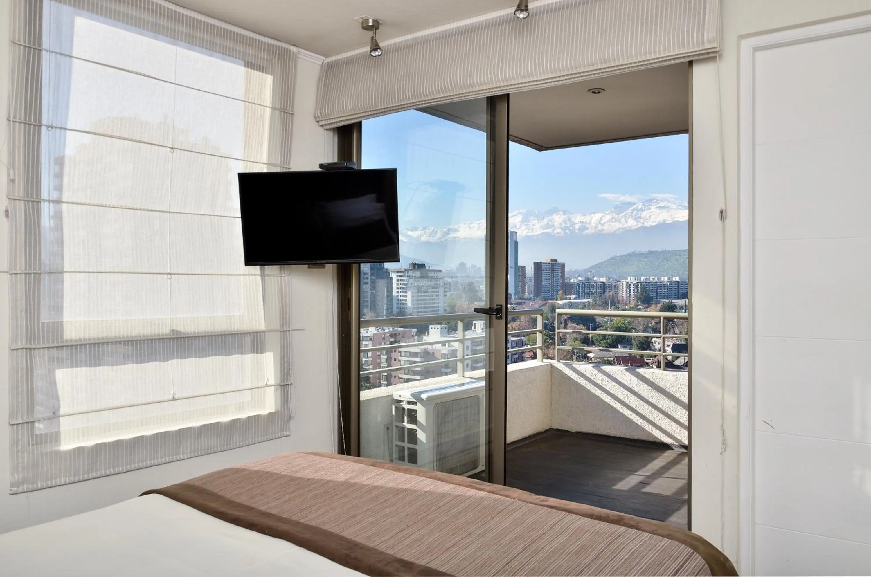 TV and multimedia, Bed in Norus Las Condes