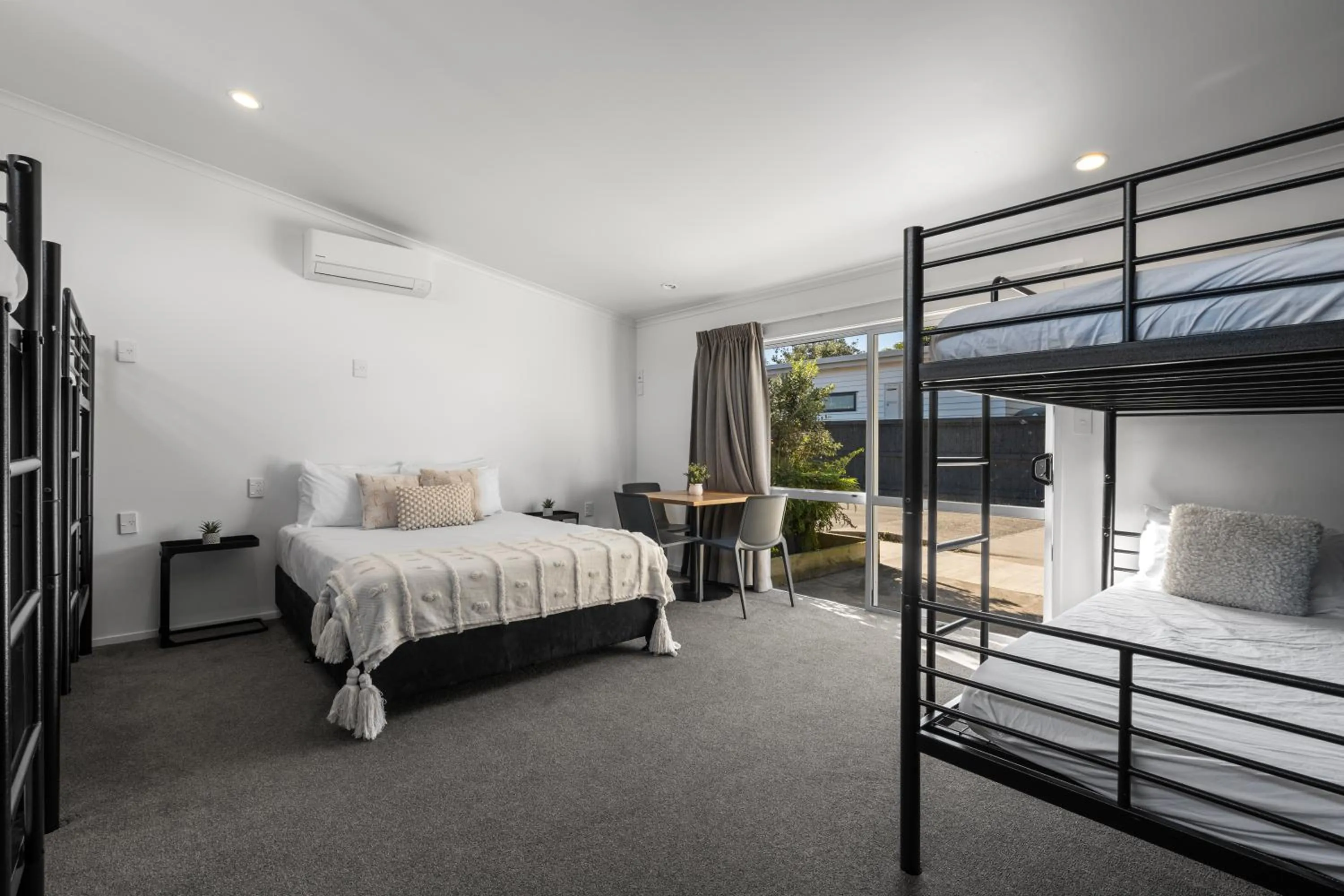 Bed in Tasman Holiday Parks - Beachaven