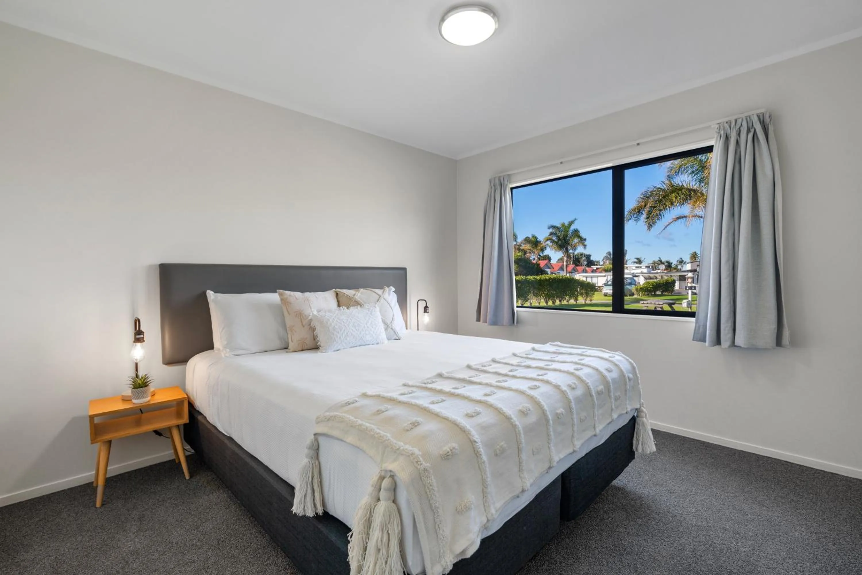 Bed in Tasman Holiday Parks - Beachaven