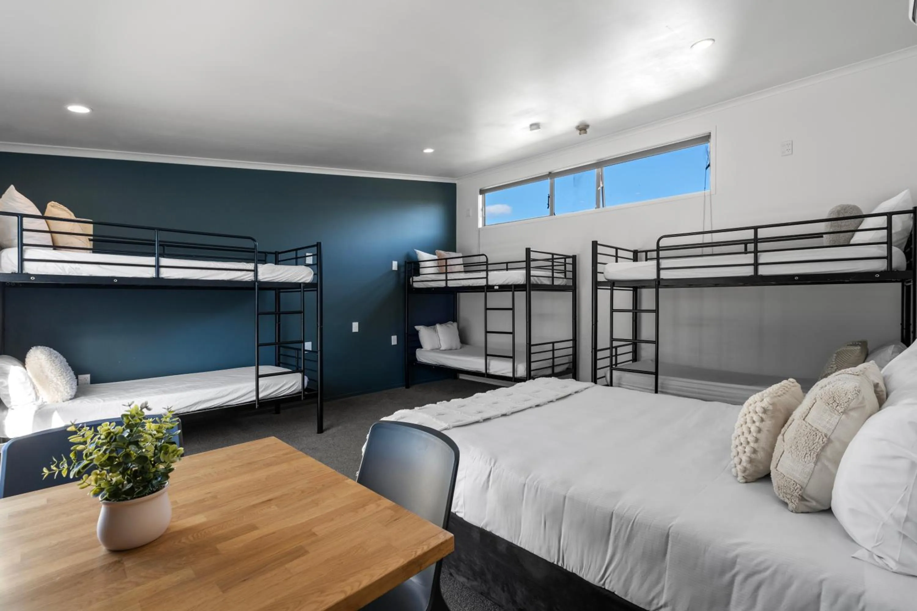 Photo of the whole room, Bed in Tasman Holiday Parks - Beachaven