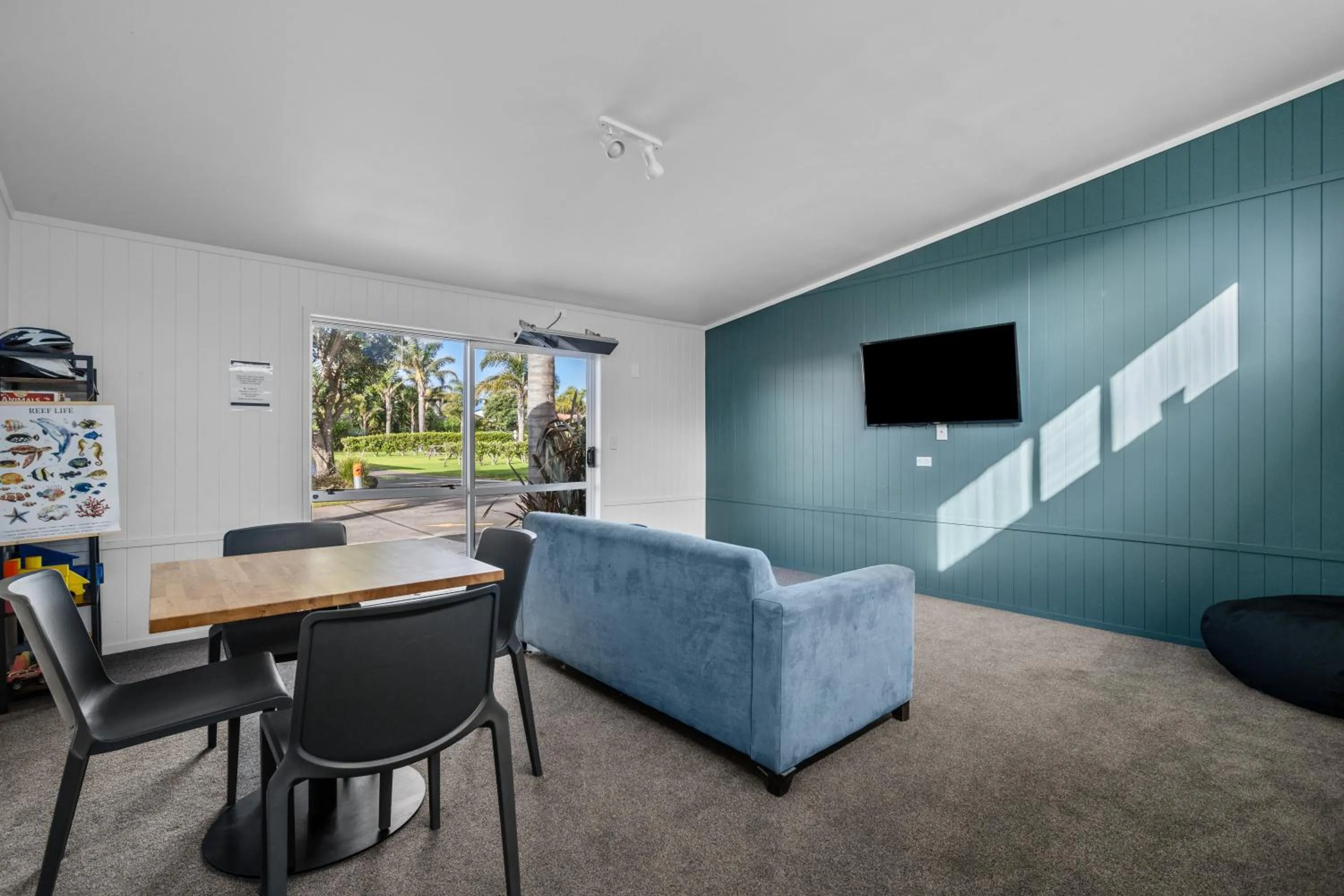 Communal lounge/ TV room in Tasman Holiday Parks - Beachaven