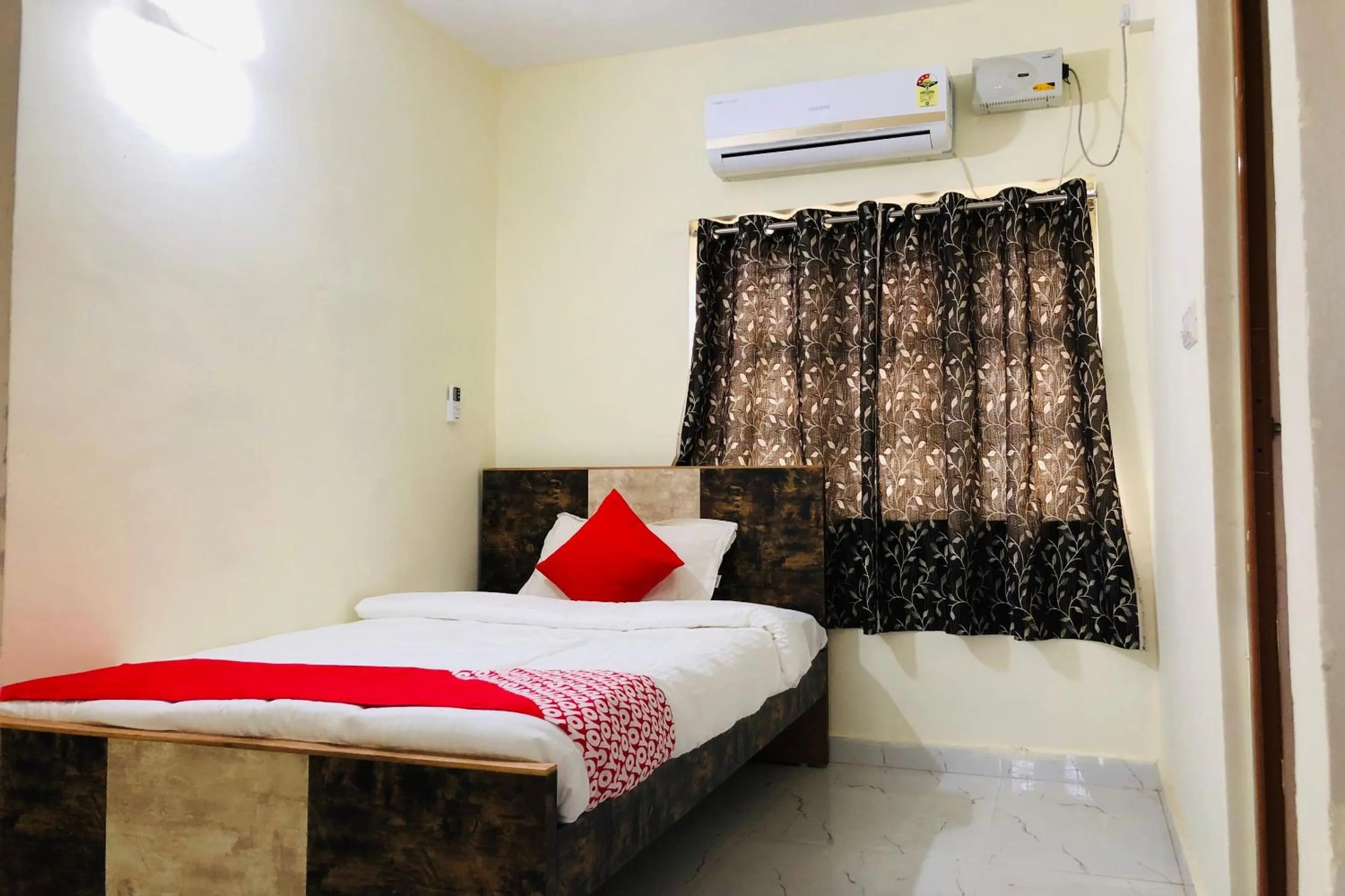 Bedroom in Collection O V K Lodge