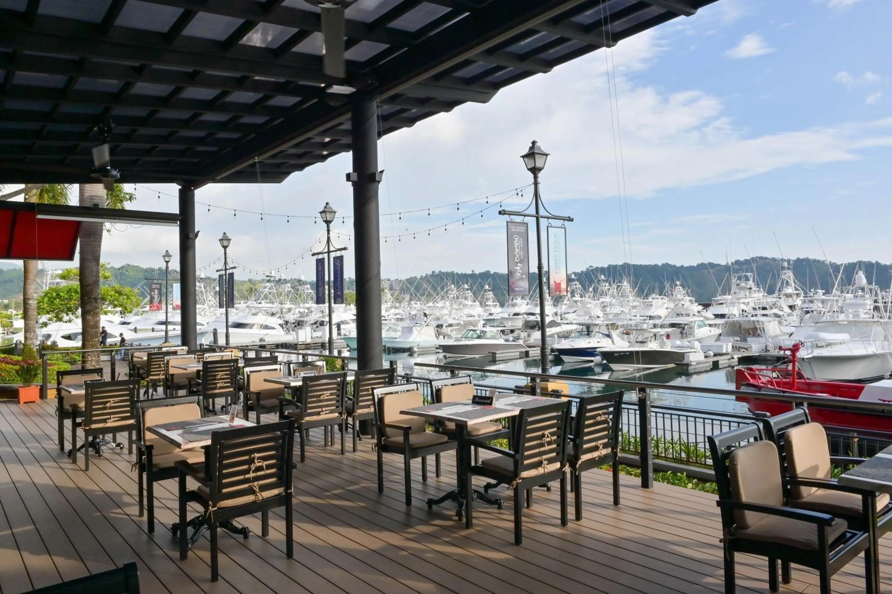 Restaurant/places to eat in Stay In CR Los Sueños Condos