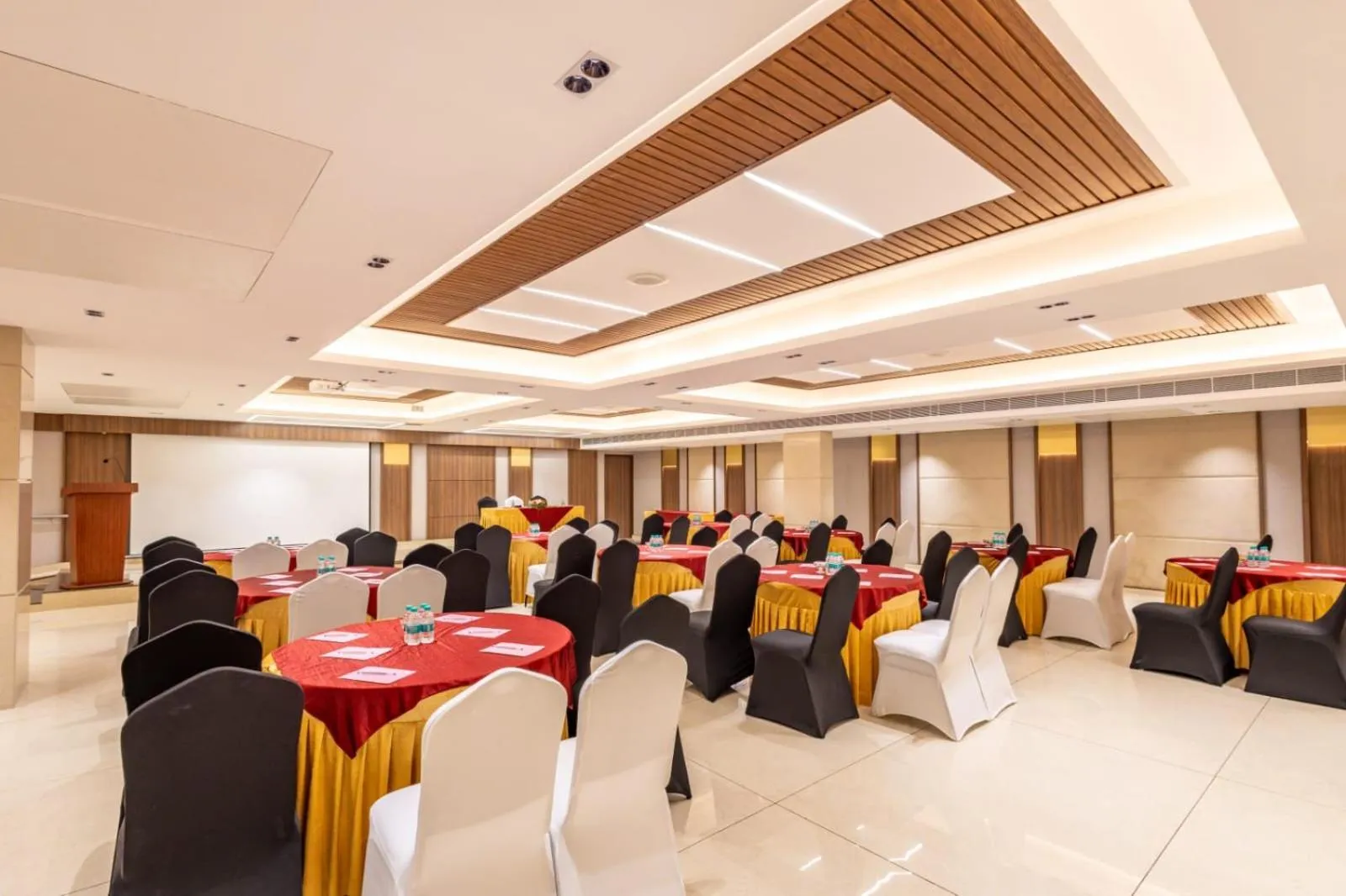Banquet/Function facilities in S Hotels Chennai