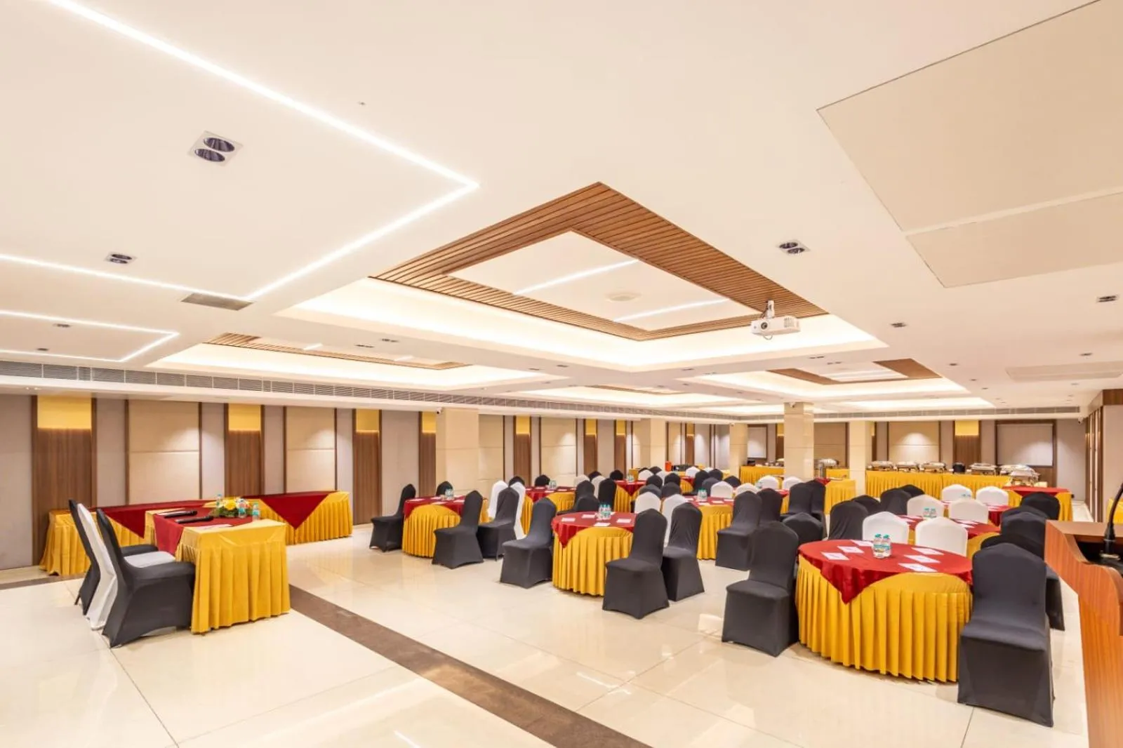 Banquet/Function facilities in S Hotels Chennai