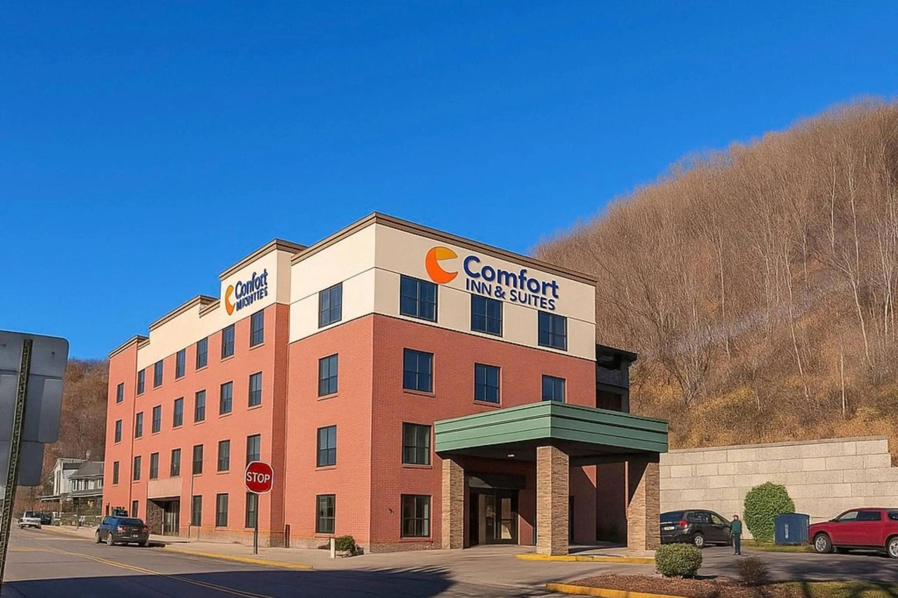 Property building in Comfort Inn & Suites Marquette - Prairie du Chien