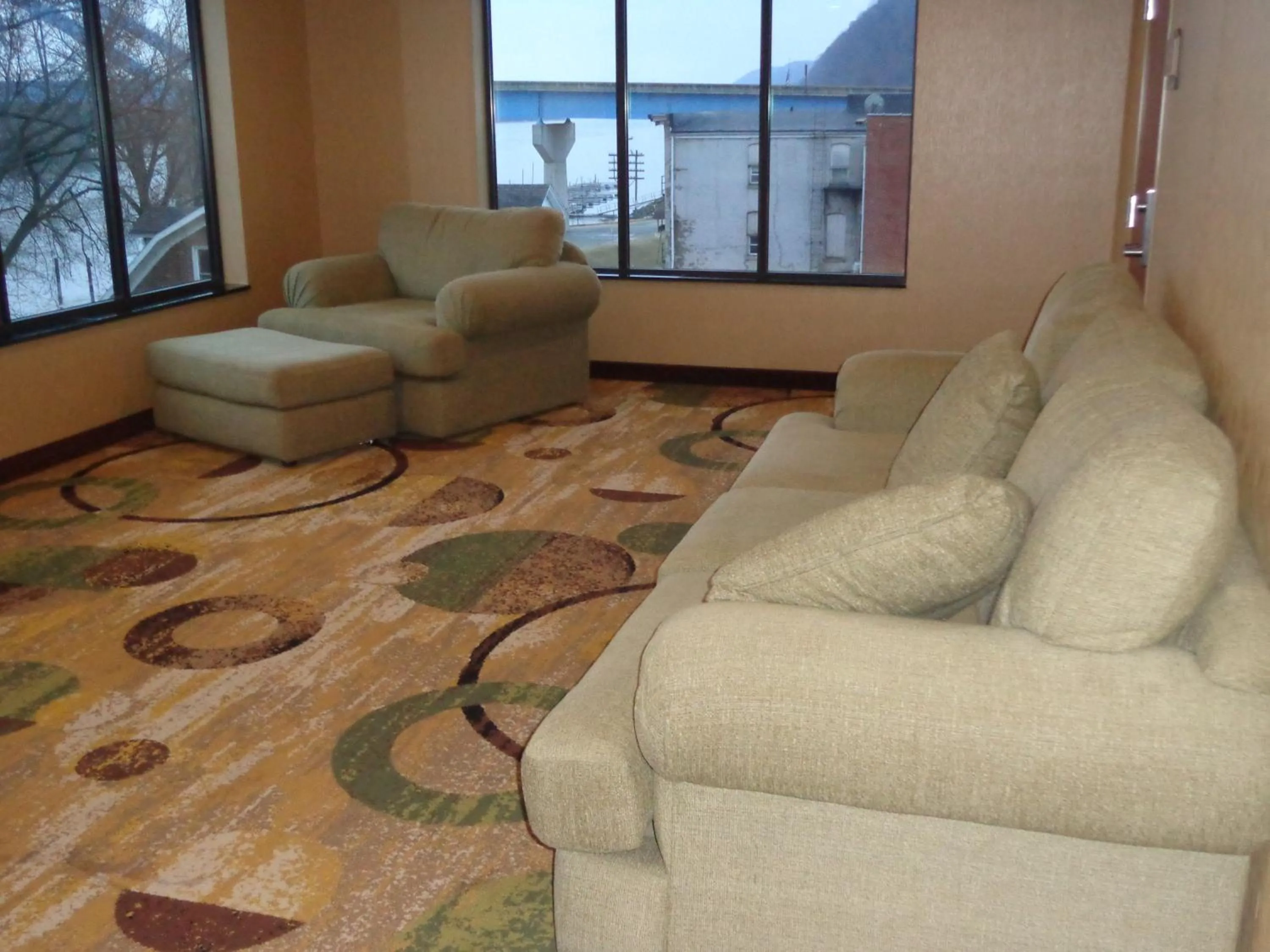 Area and facilities in Cobblestone Inn & Suites - Marquette