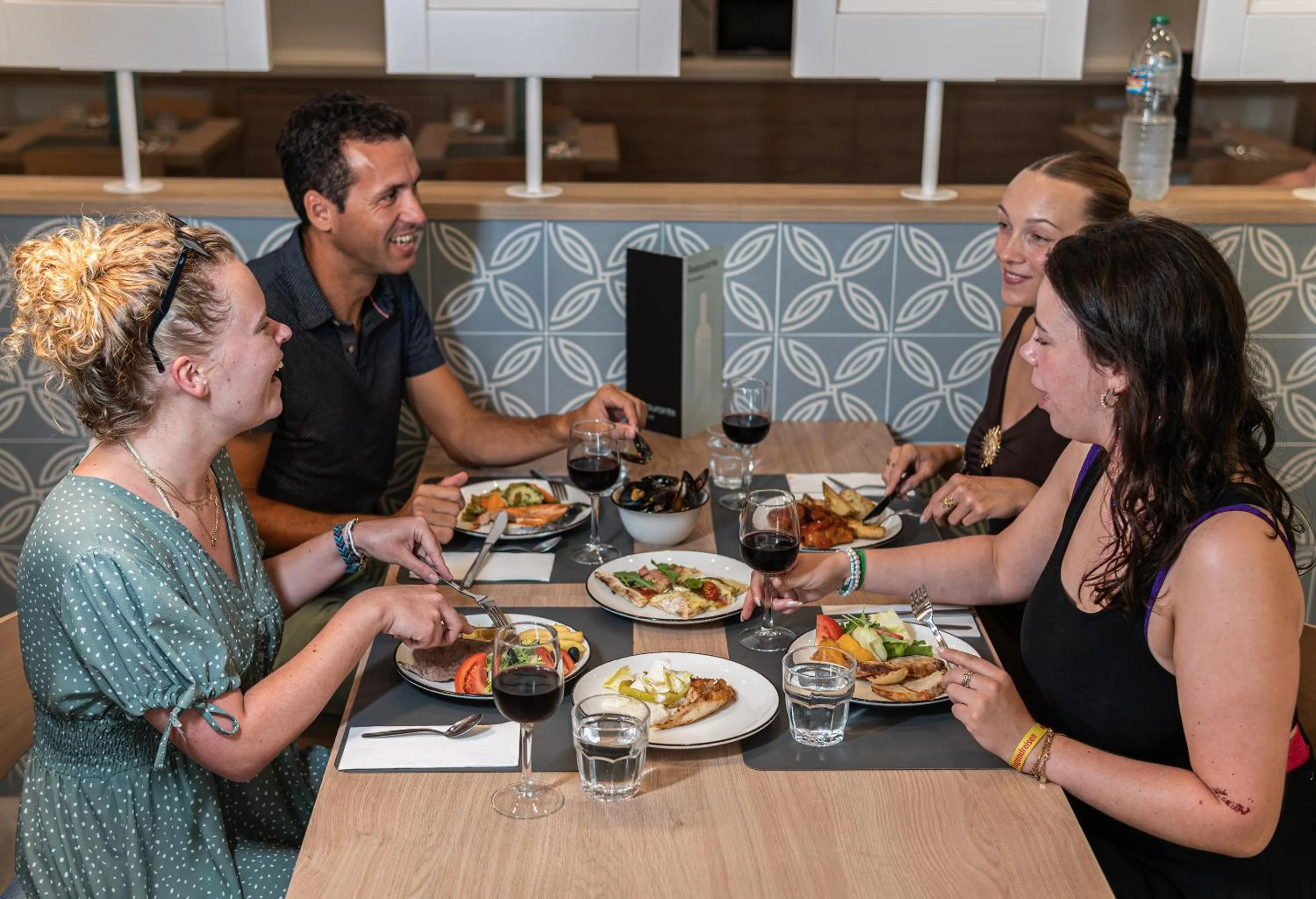 Restaurant/places to eat in Hotel - Bungalows Don Juan Tossa