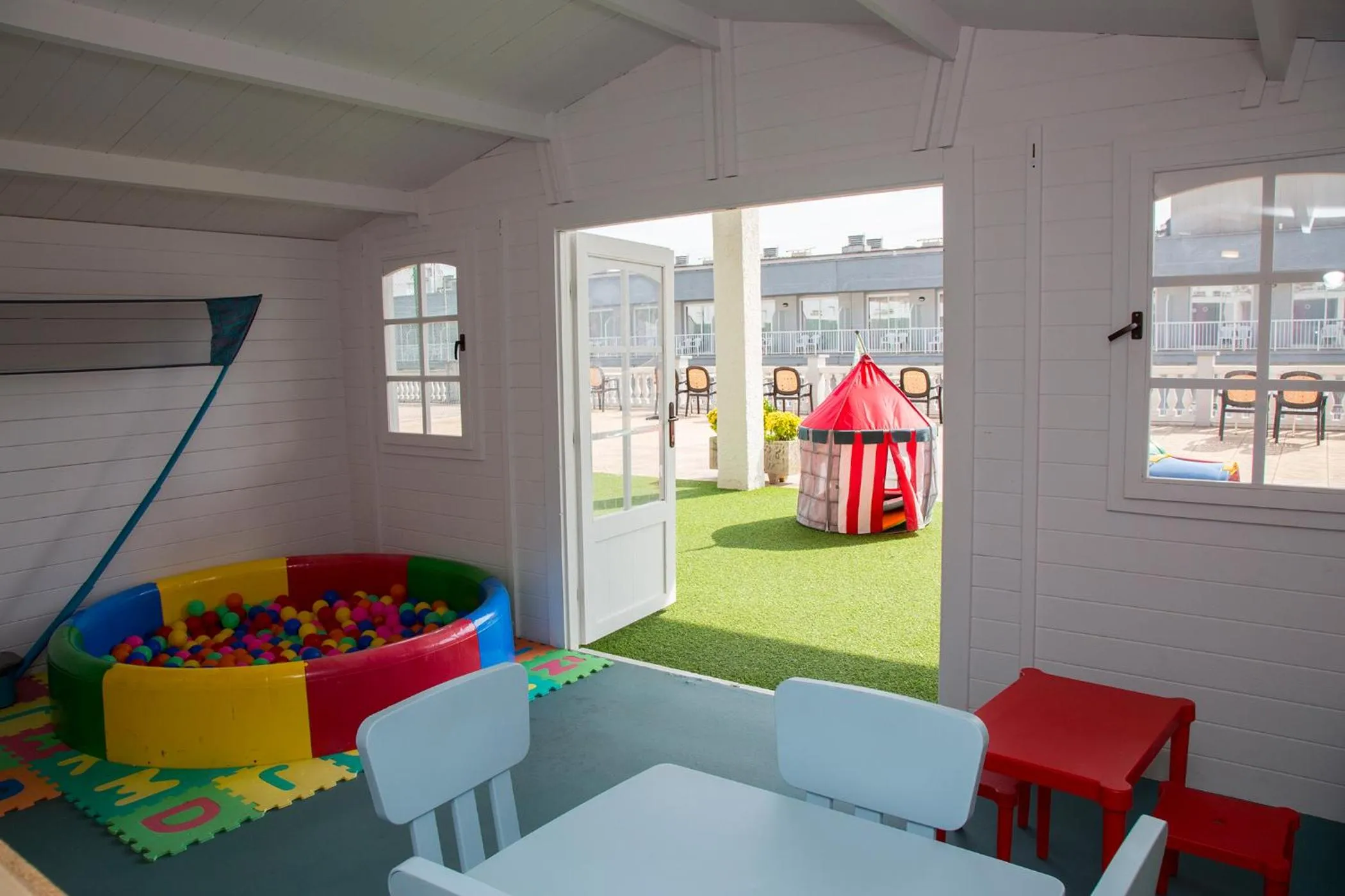 Children play ground in Hotel - Bungalows Don Juan Tossa