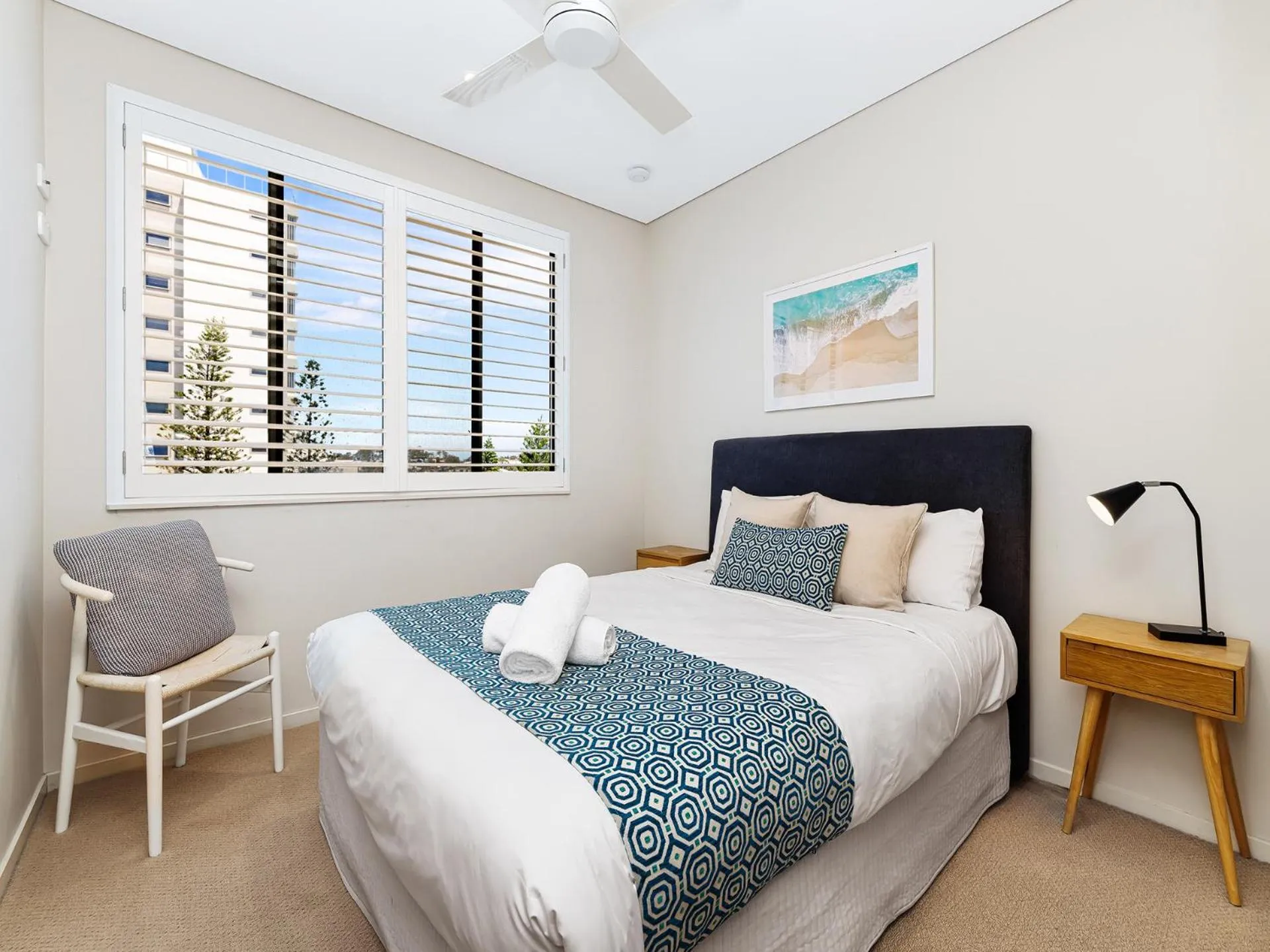 Bed in Meridian Alex Beach Apartments