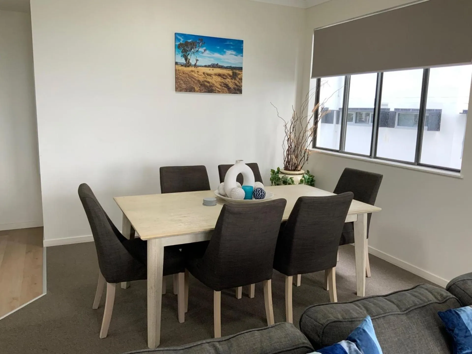 Dining area in Meridian Alex Beach Apartments