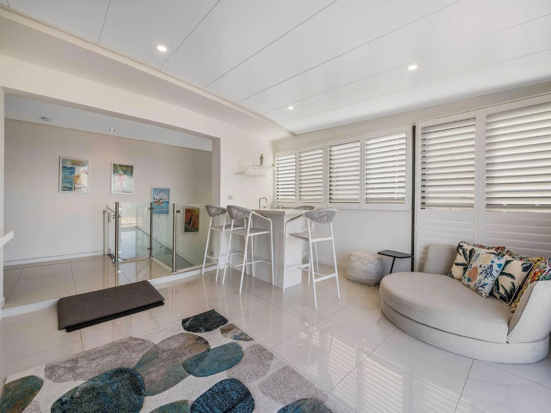 Lounge or bar in Meridian Alex Beach Apartments